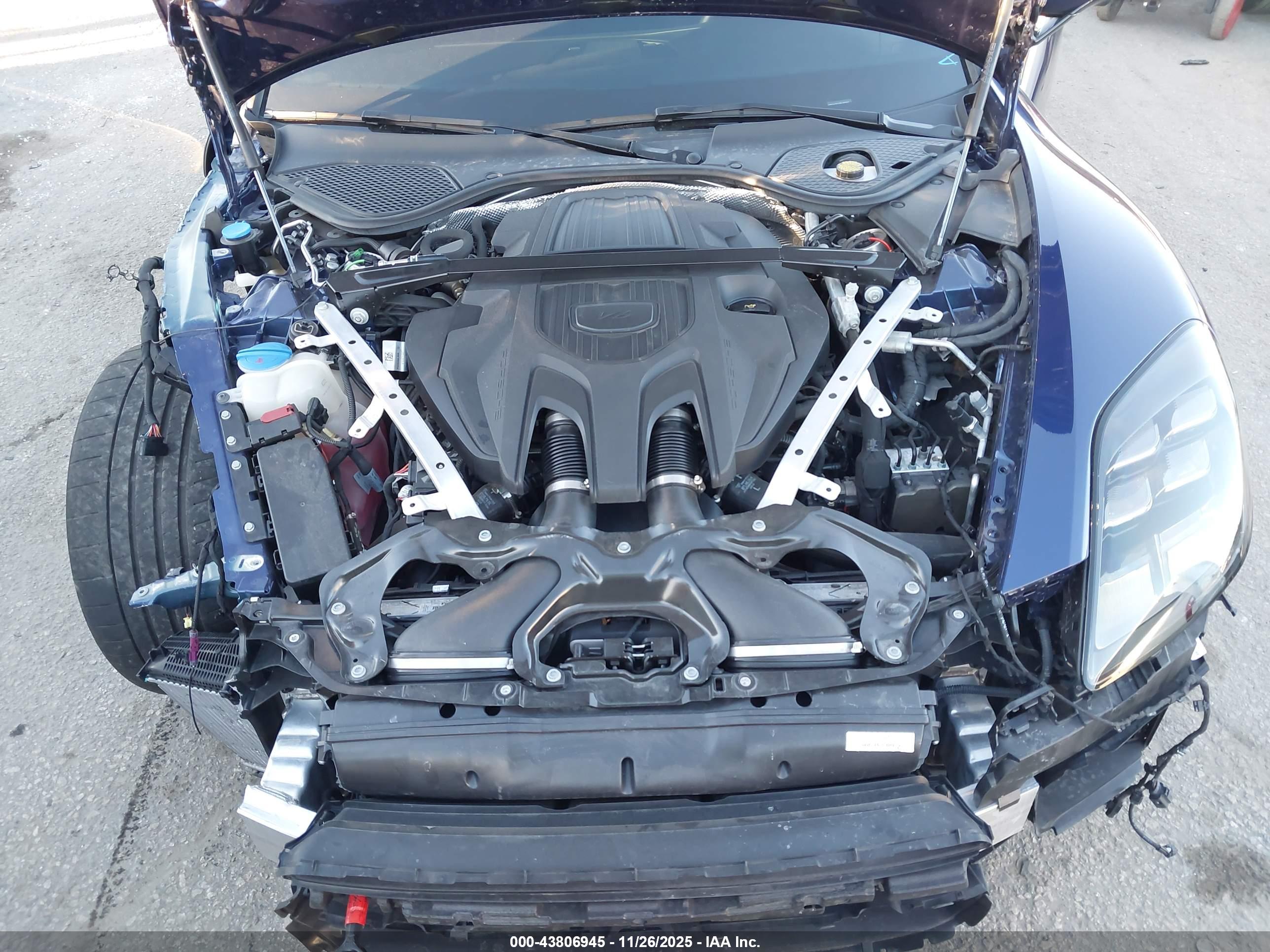 PORSCHE PANAMERA image 10
