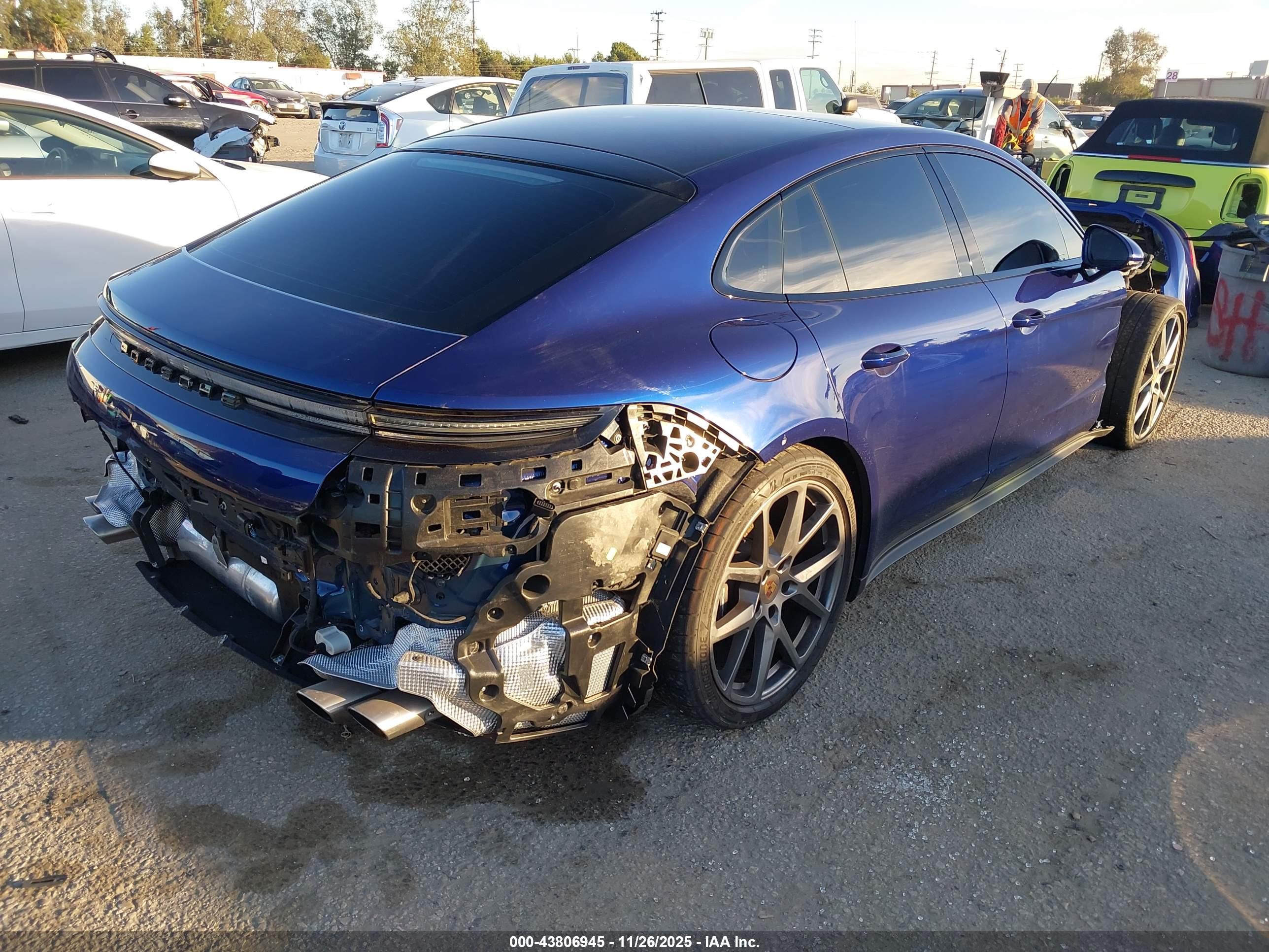PORSCHE PANAMERA image 4