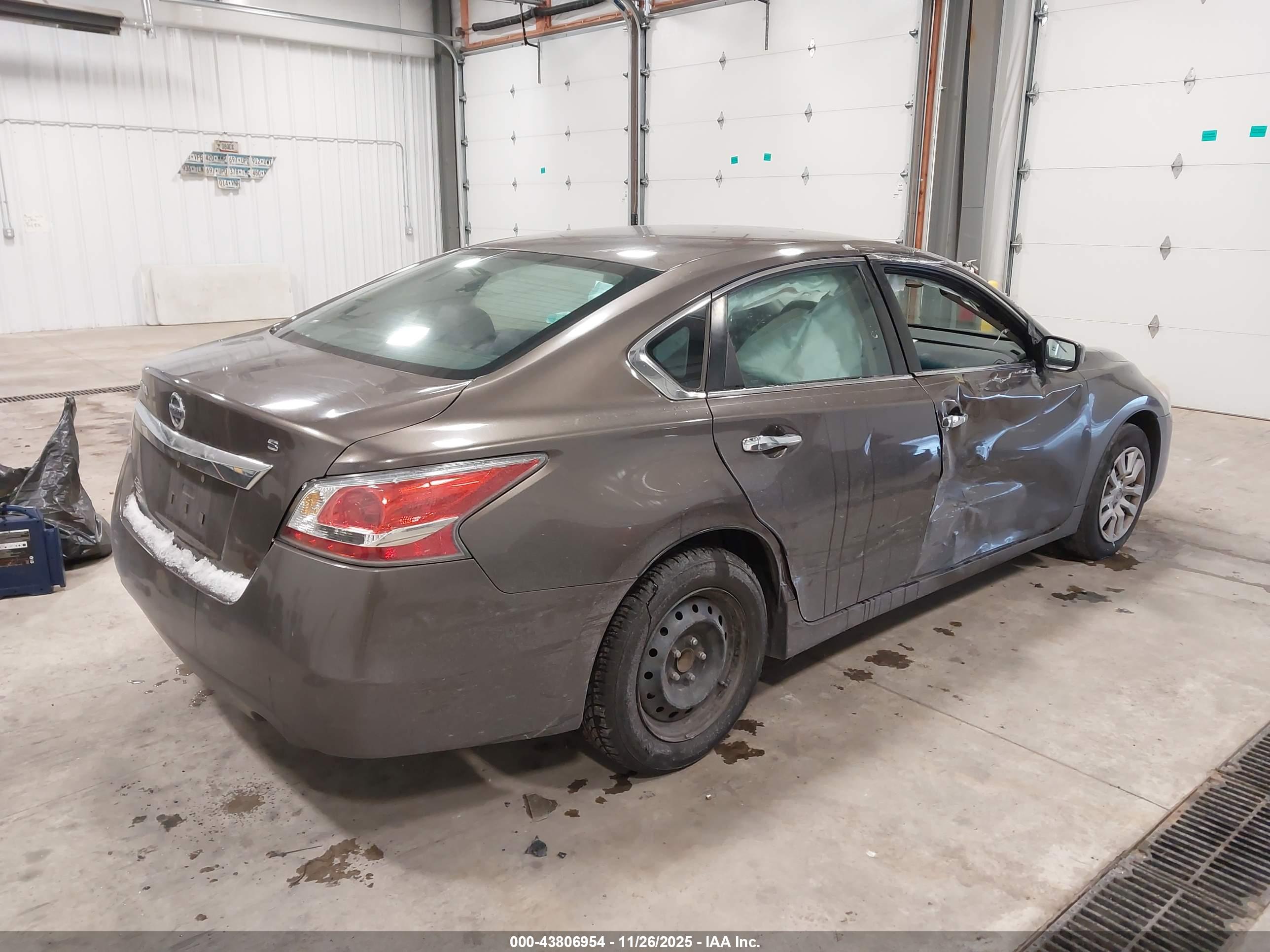 NISSAN ALTIMA image 4