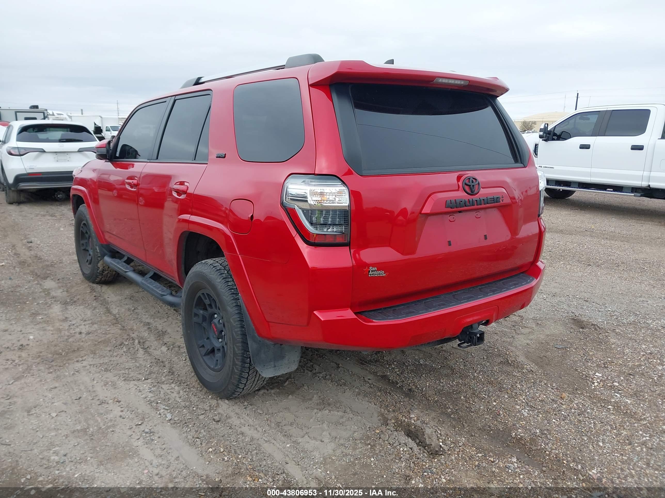 TOYOTA 4RUNNER image 3