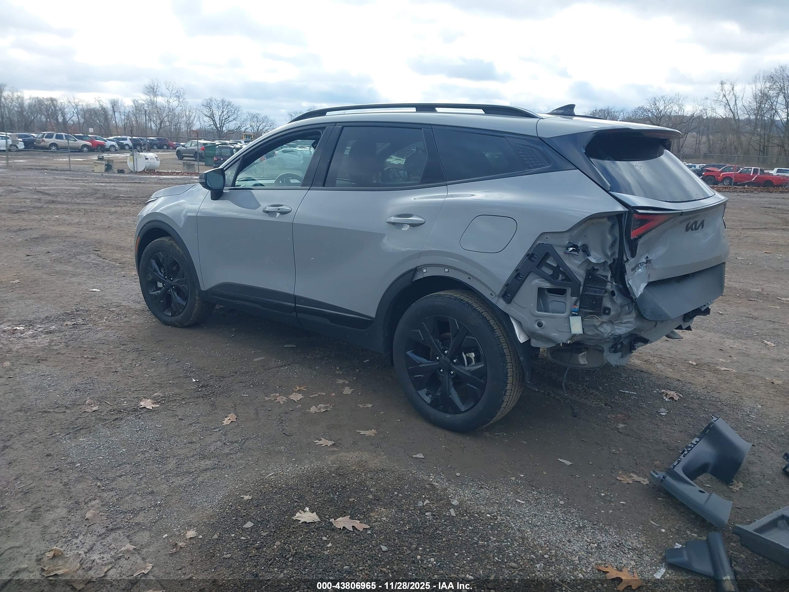 KIA SPORTAGE image 3