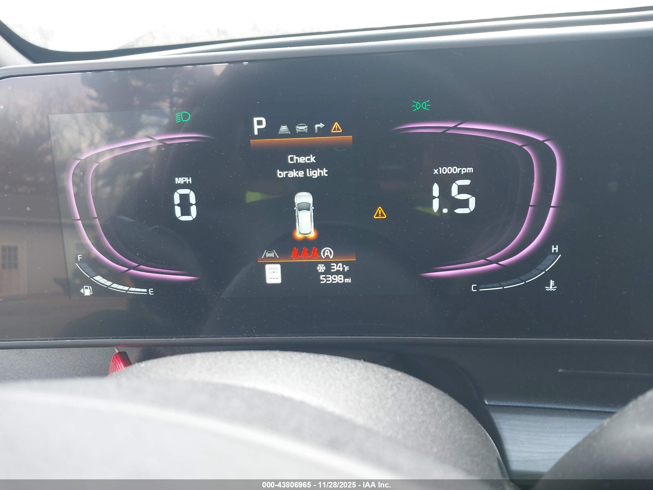 KIA SPORTAGE image 7