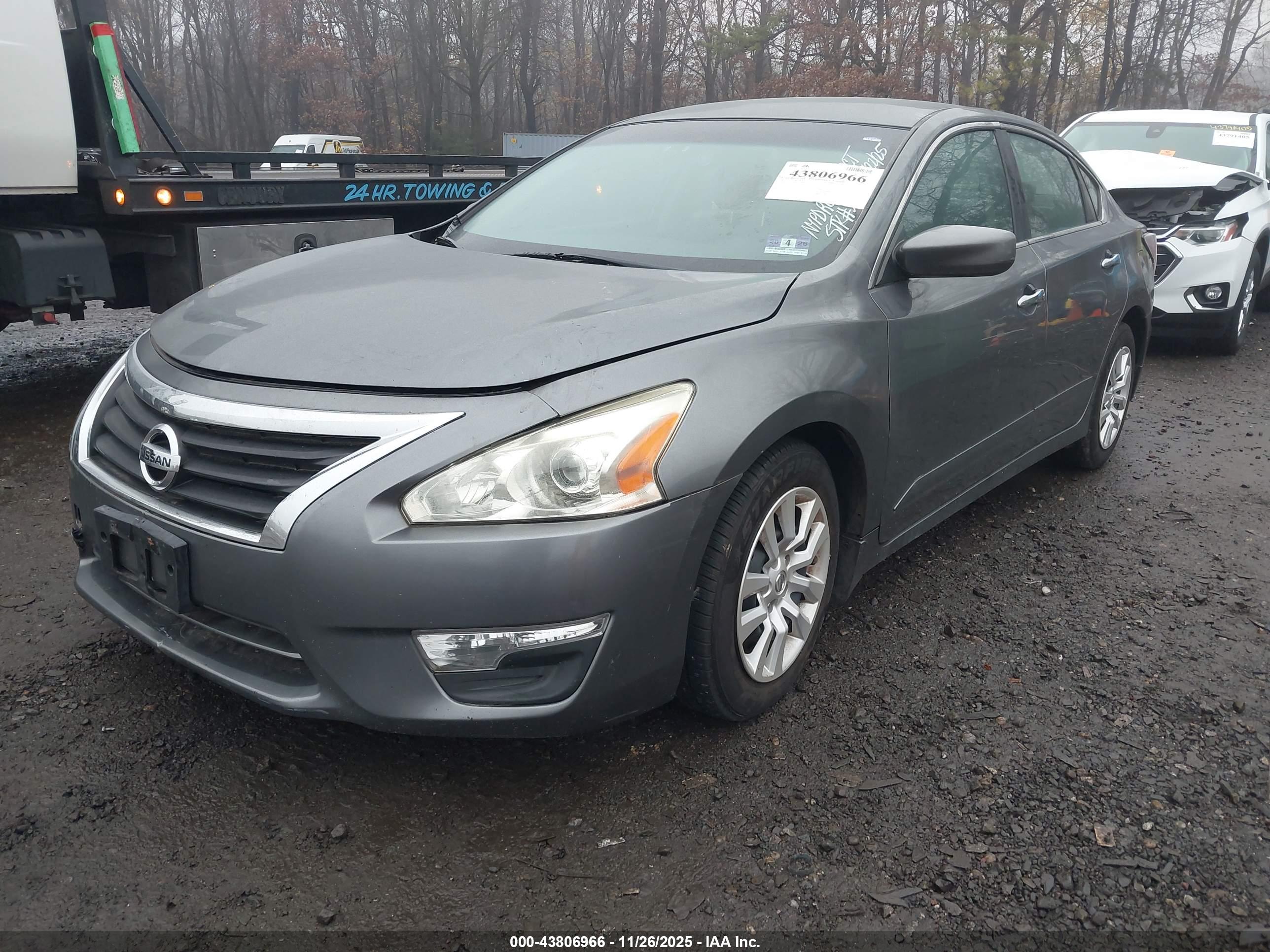 NISSAN ALTIMA image 2