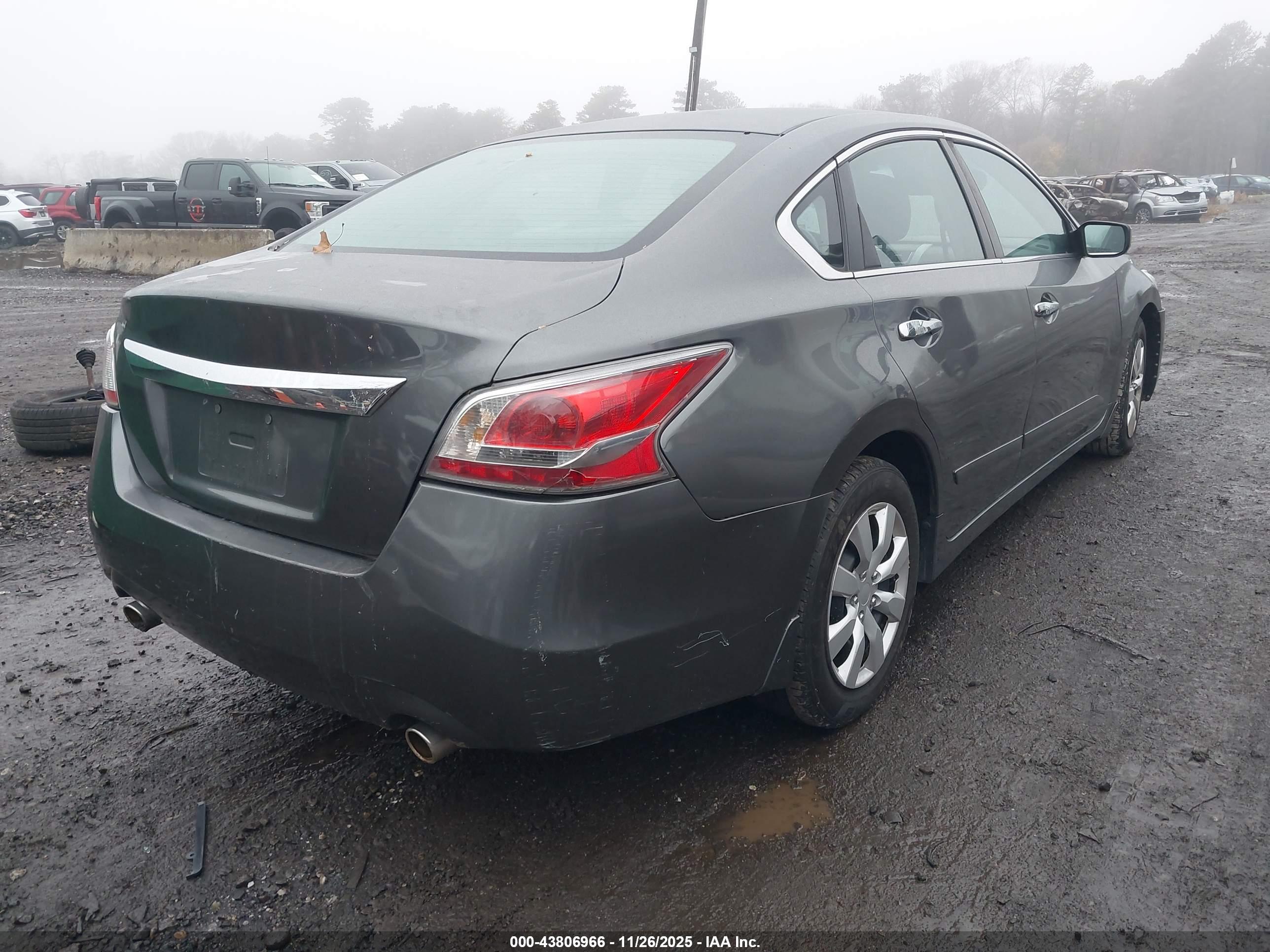 NISSAN ALTIMA image 4