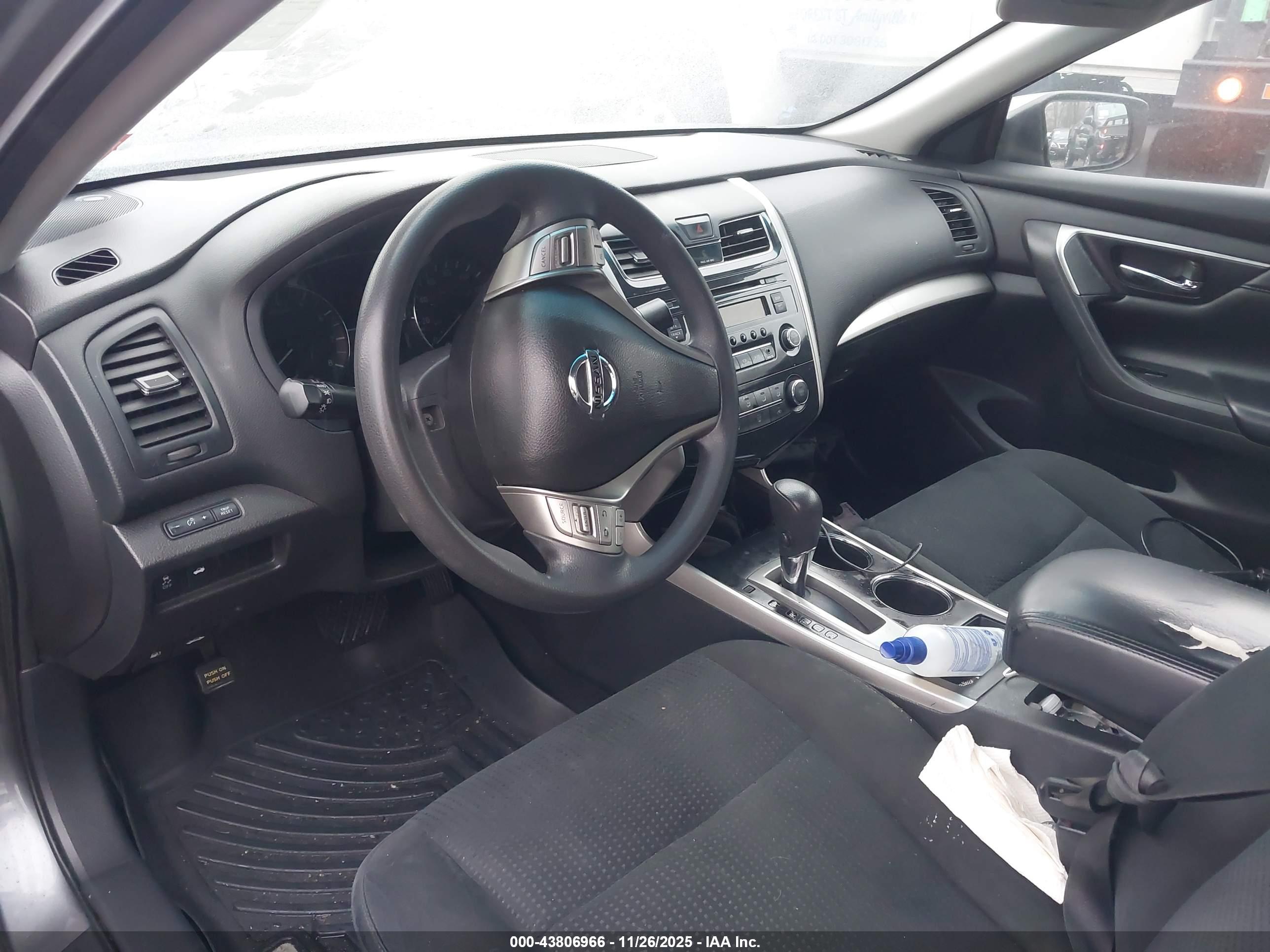 NISSAN ALTIMA image 5