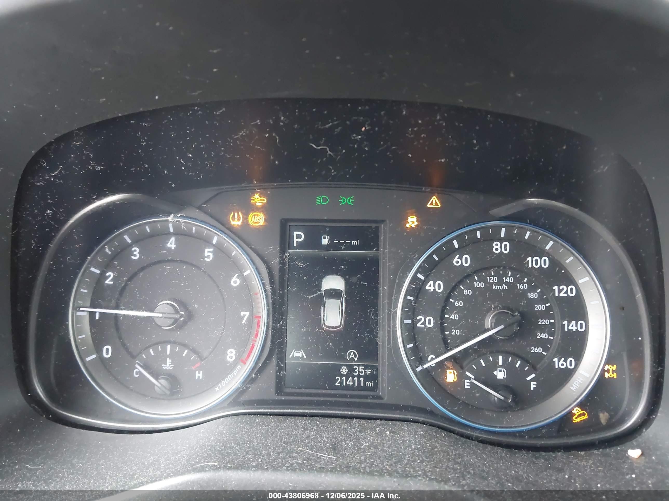 HYUNDAI KONA image 7