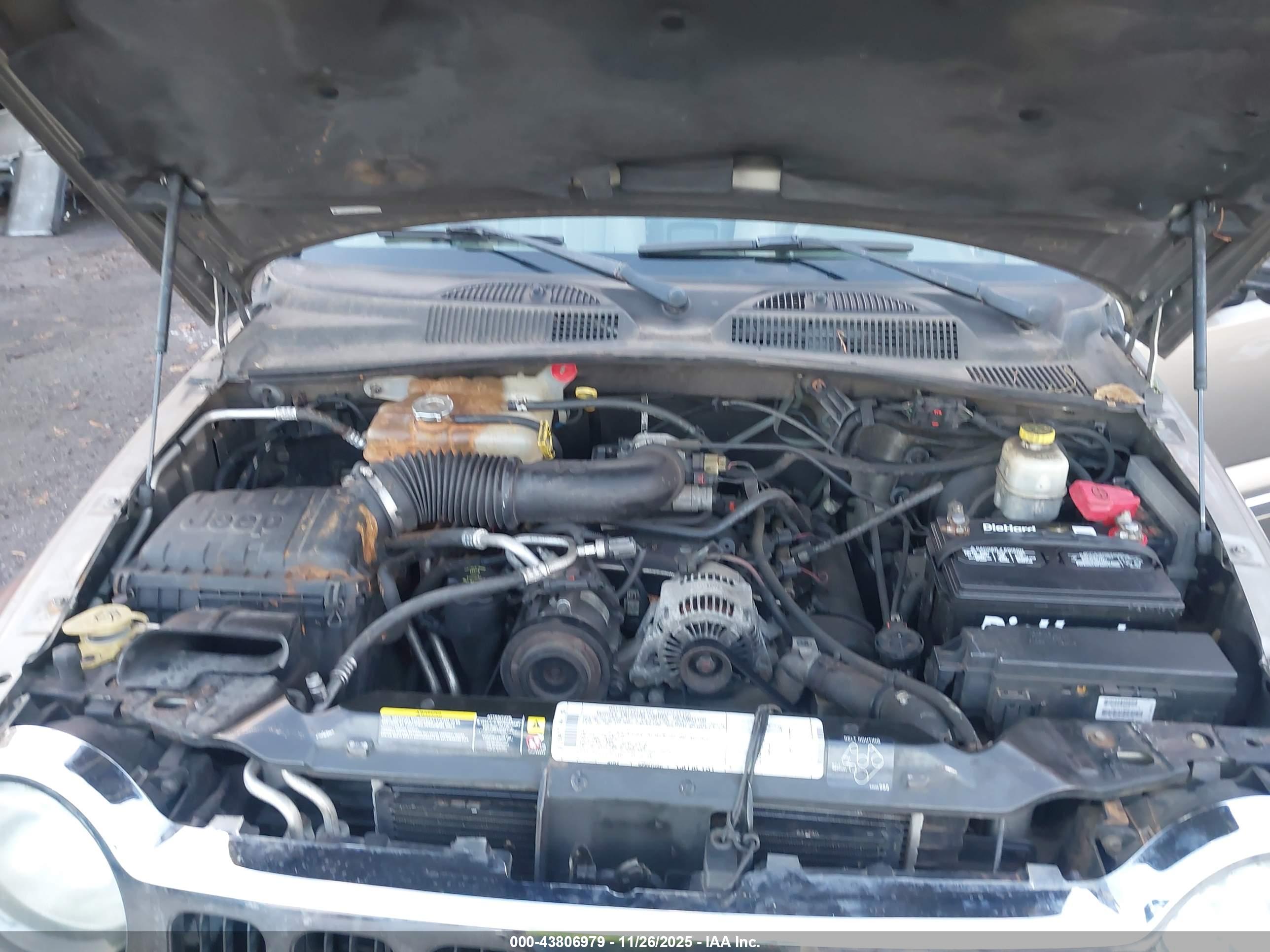 JEEP LIBERTY image 10