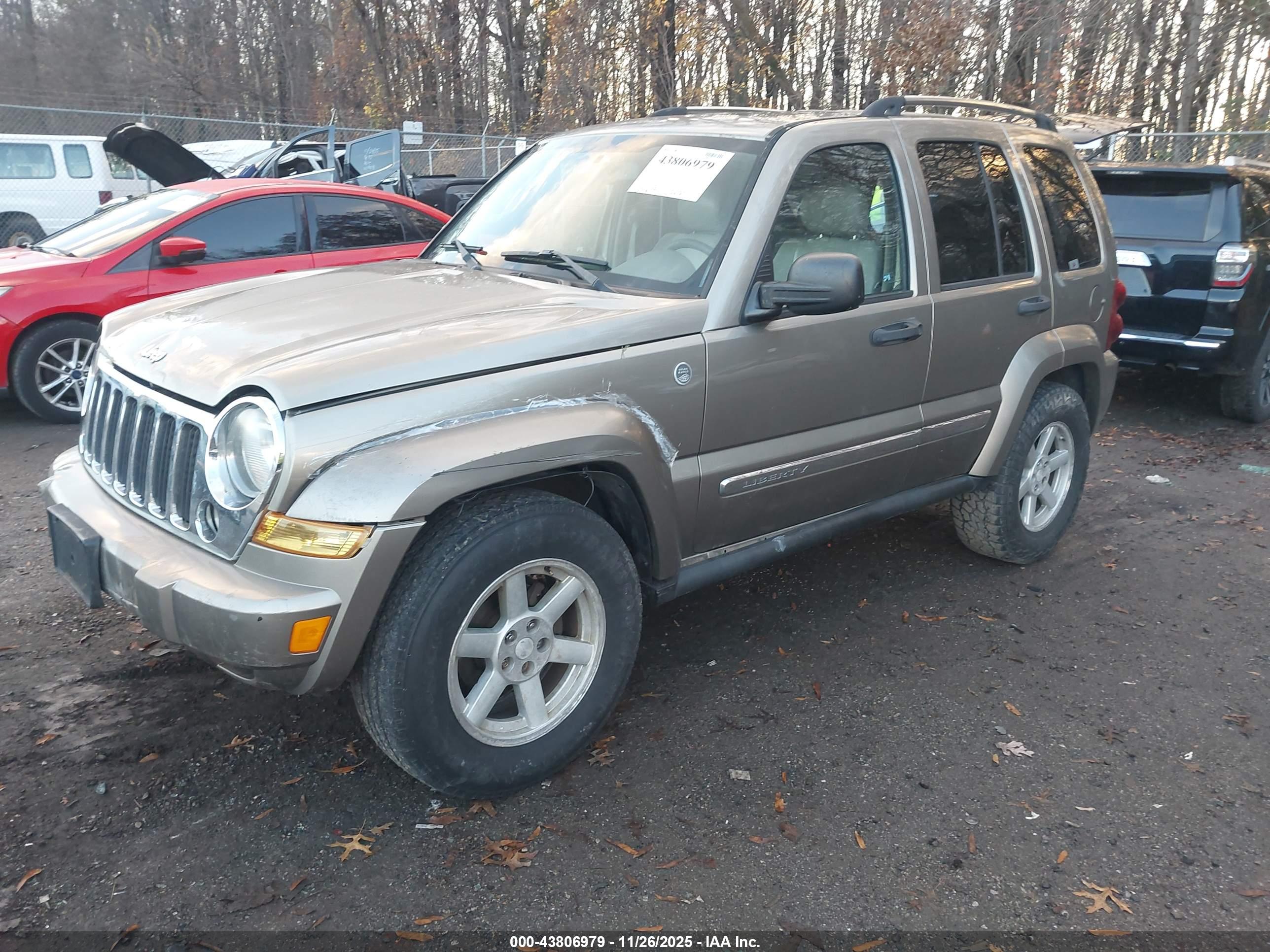 JEEP LIBERTY image 2