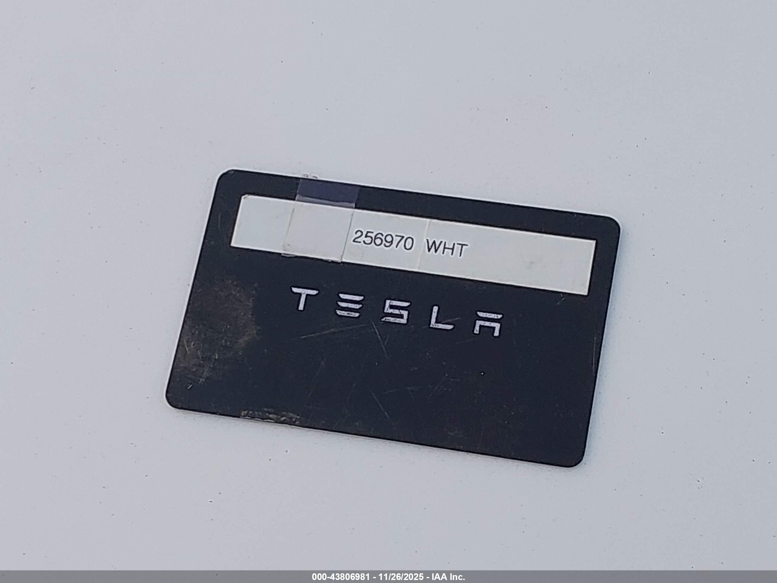 TESLA MODEL image 11