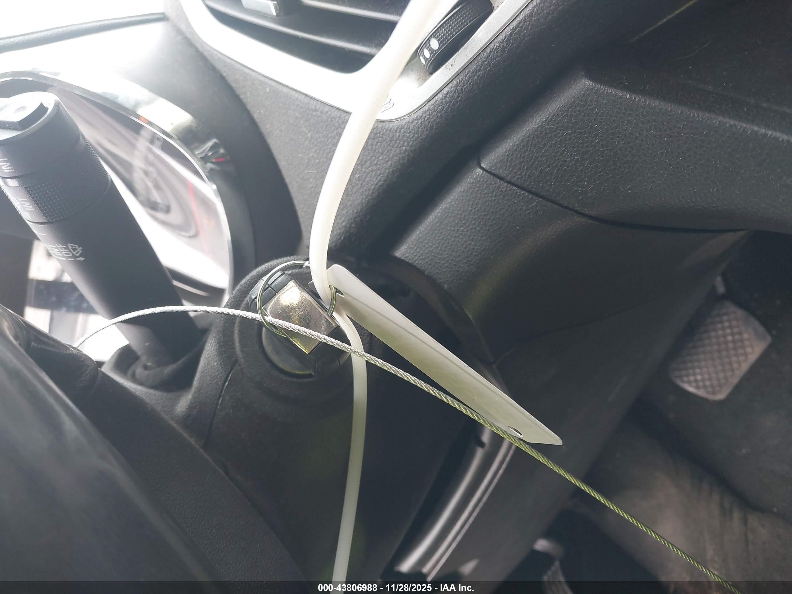GMC TERRAIN image 11
