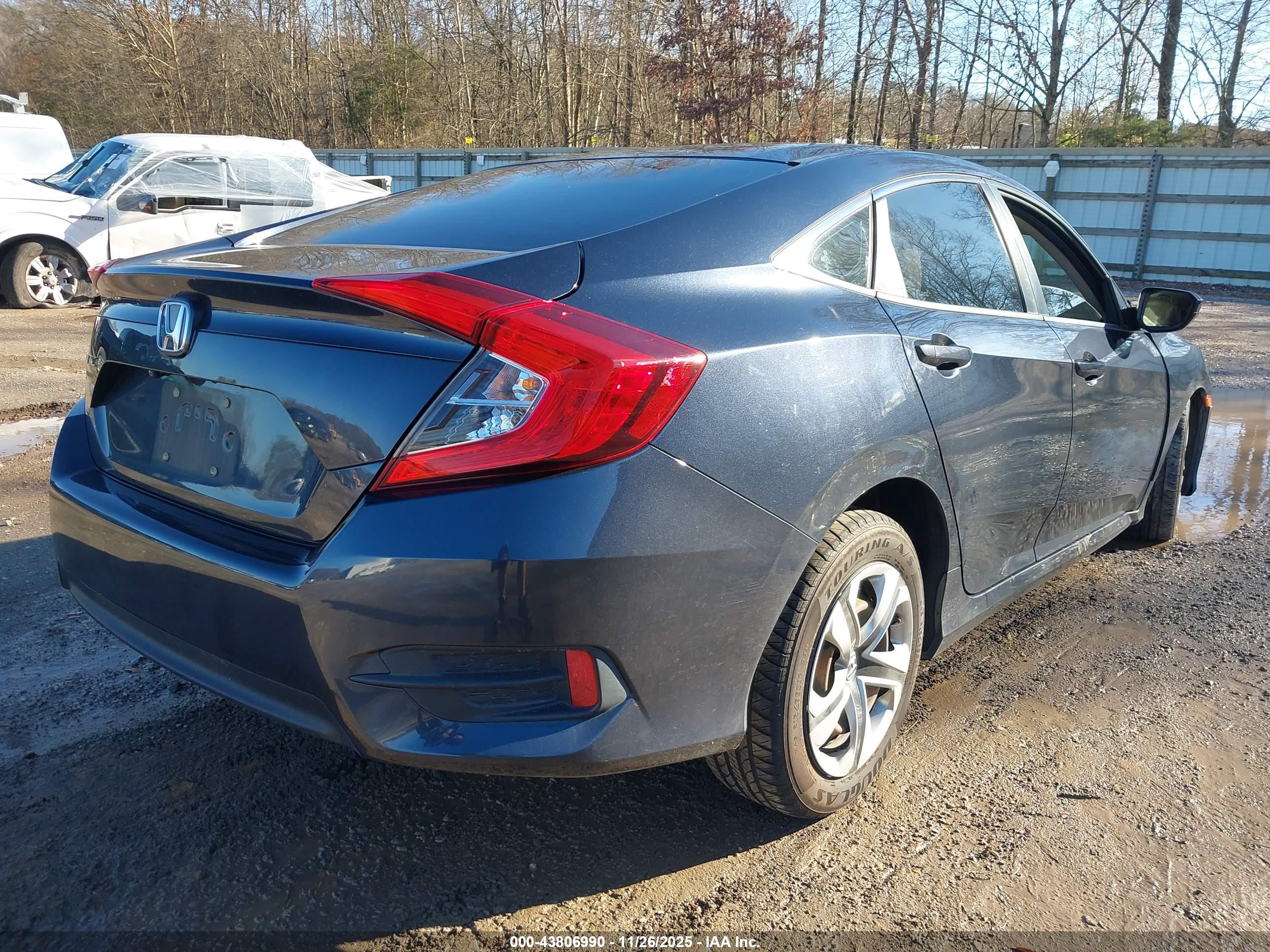 HONDA CIVIC image 4