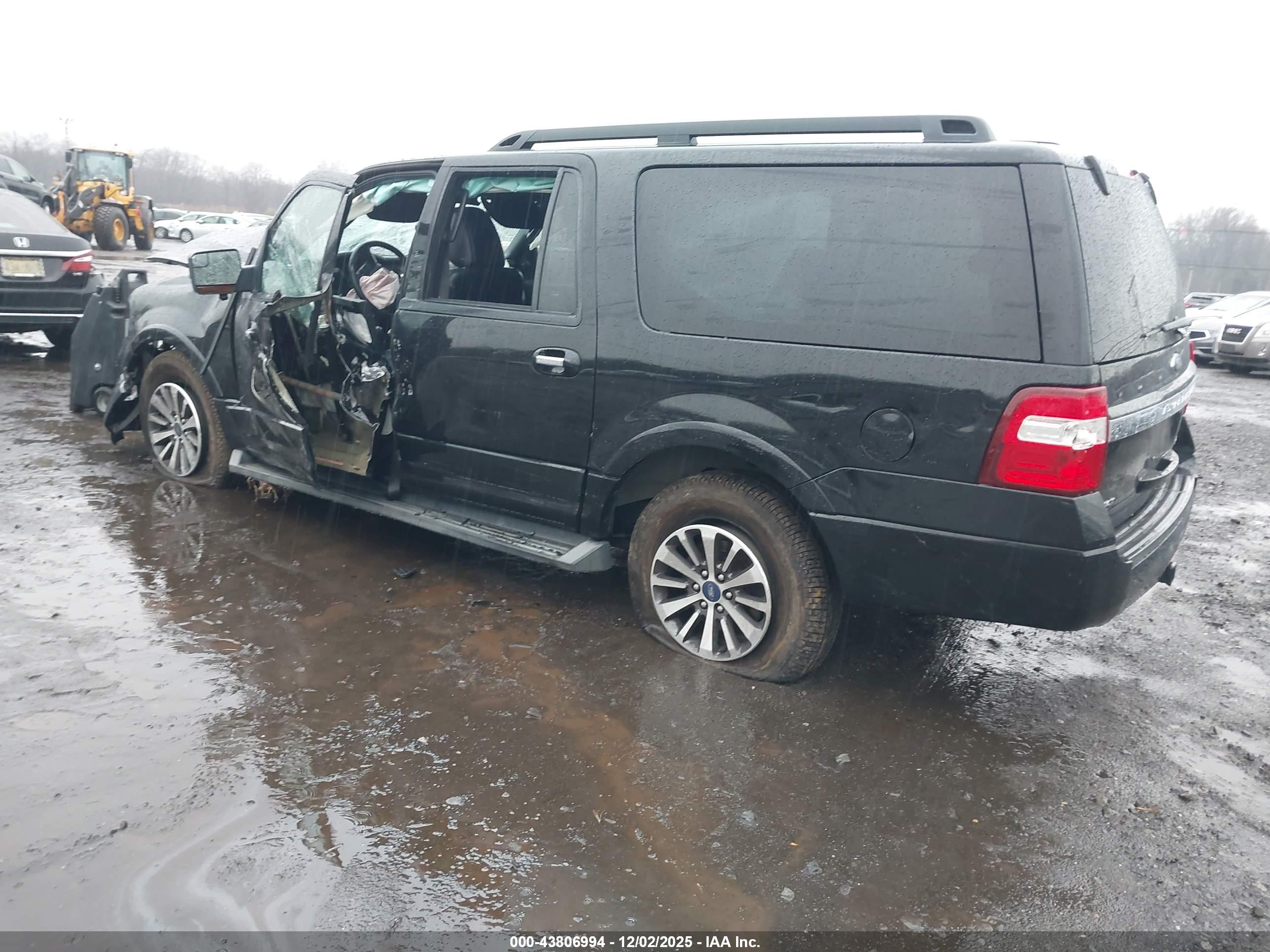 FORD EXPEDITION image 3