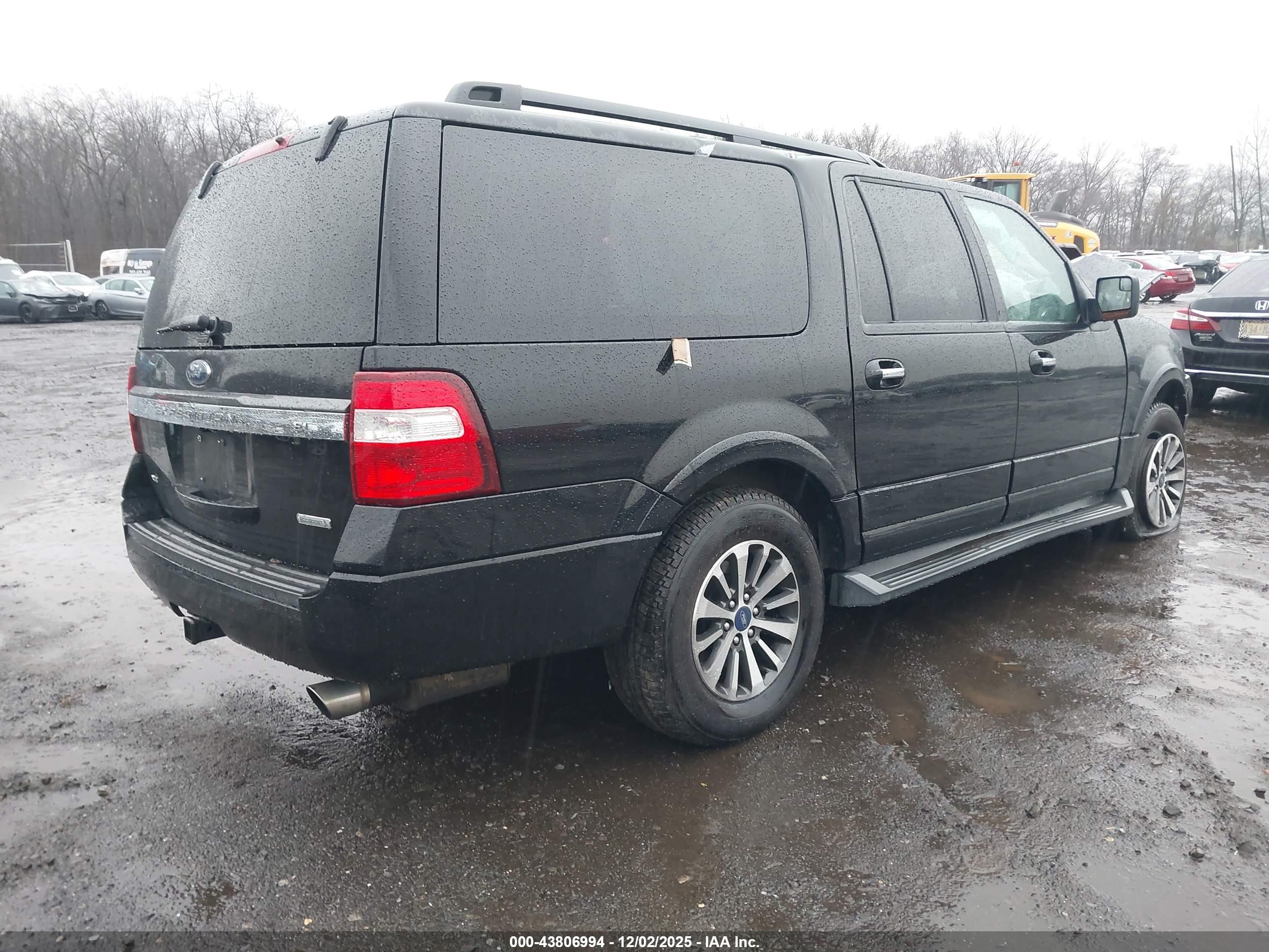 FORD EXPEDITION image 4
