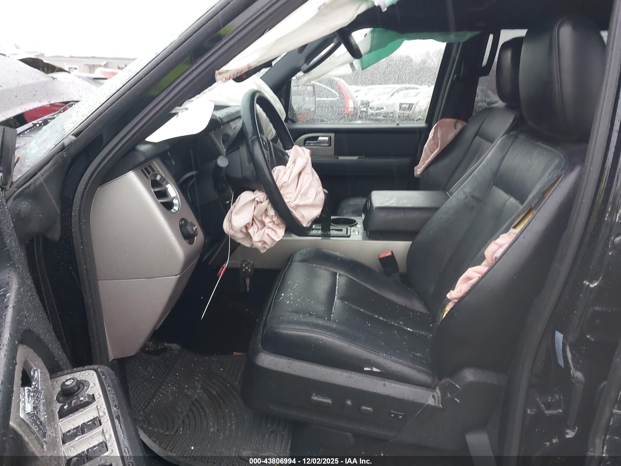 FORD EXPEDITION image 5