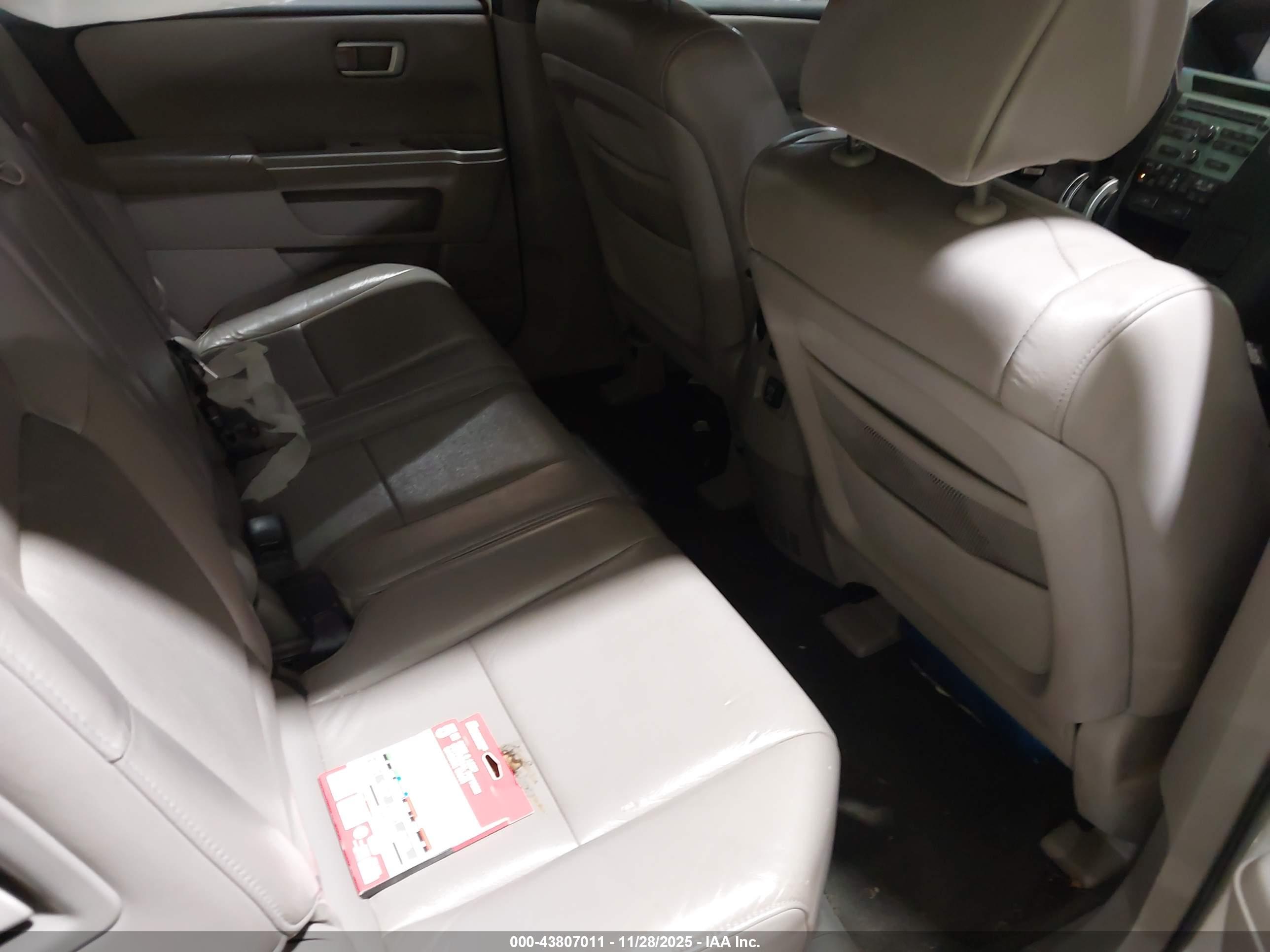 HONDA PILOT image 8