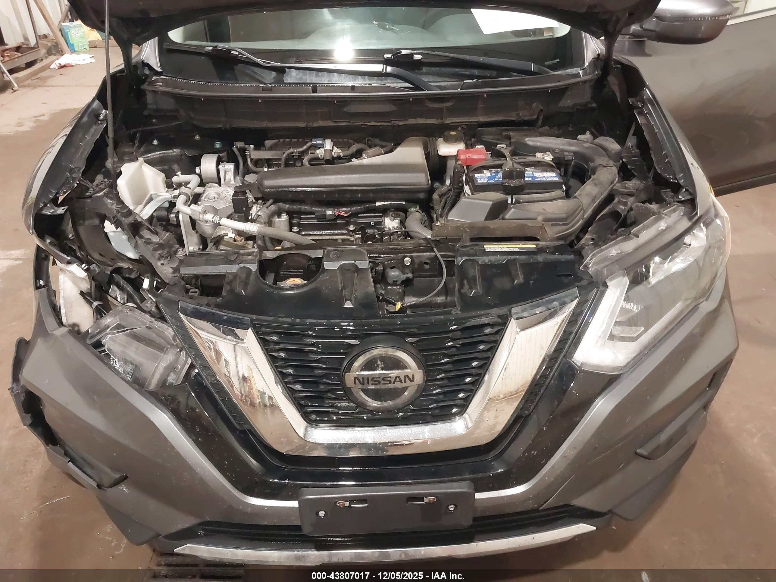 NISSAN ROGUE image 10