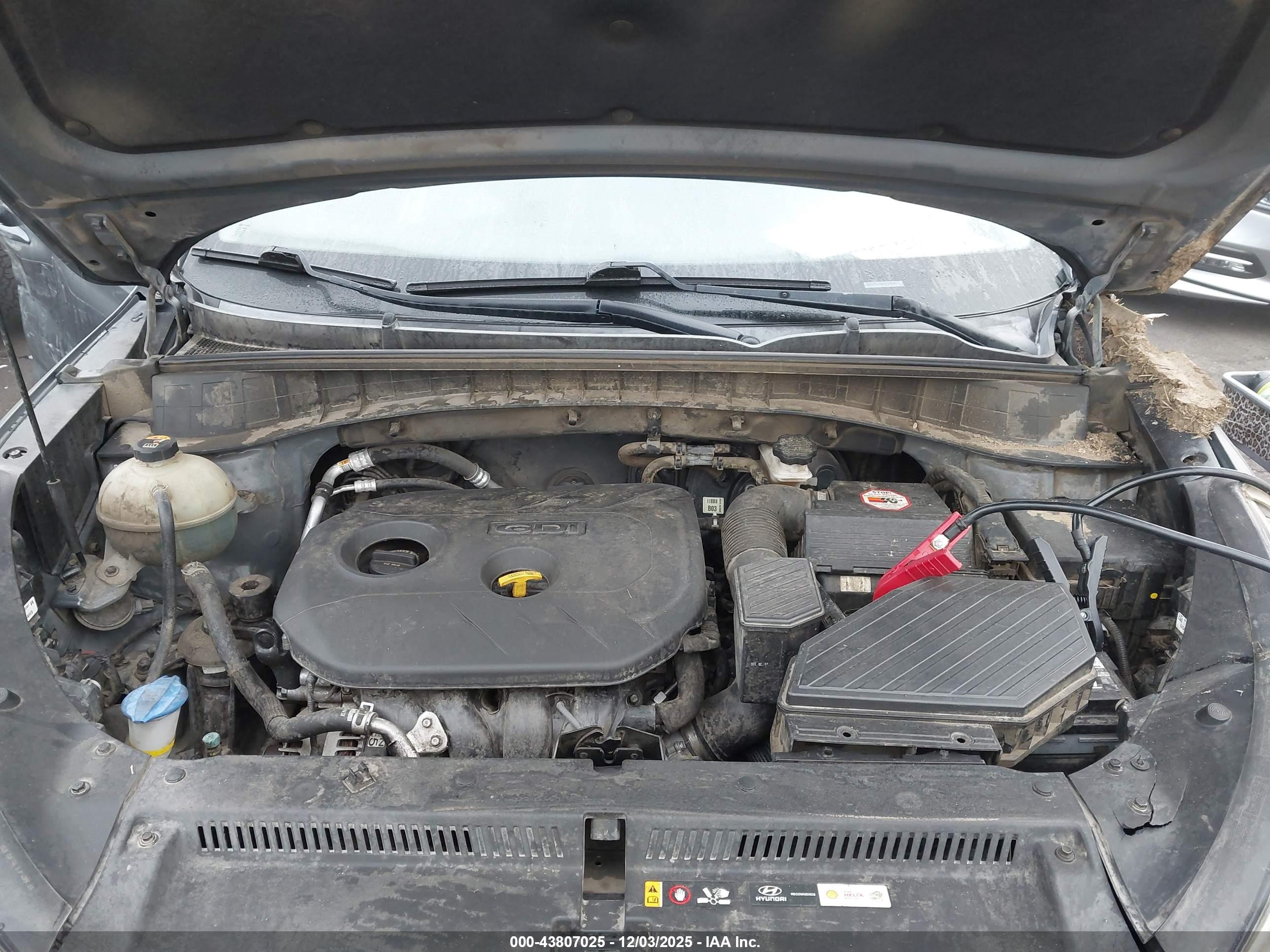 HYUNDAI TUCSON image 10