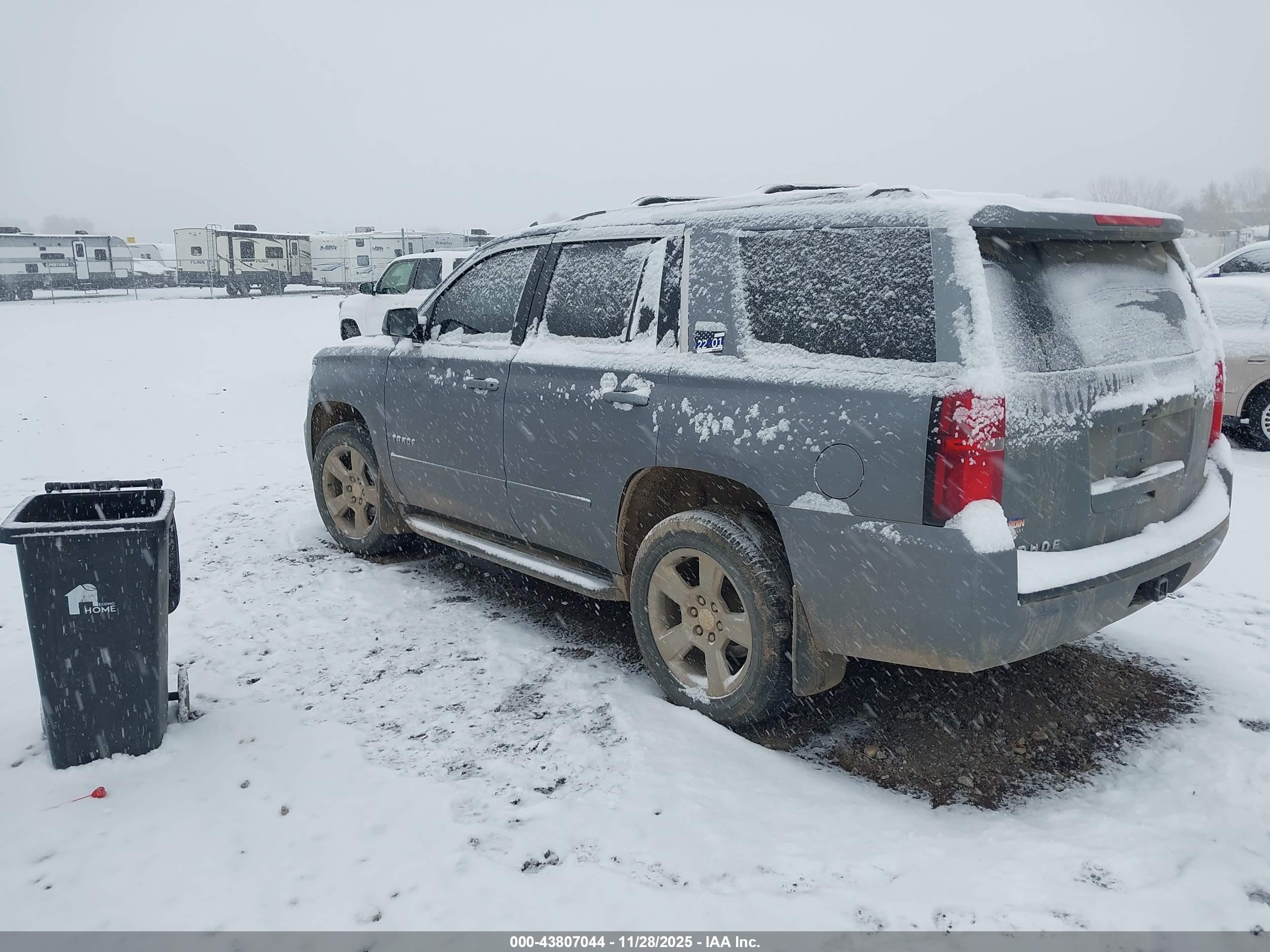 CHEVROLET TAHOE image 3