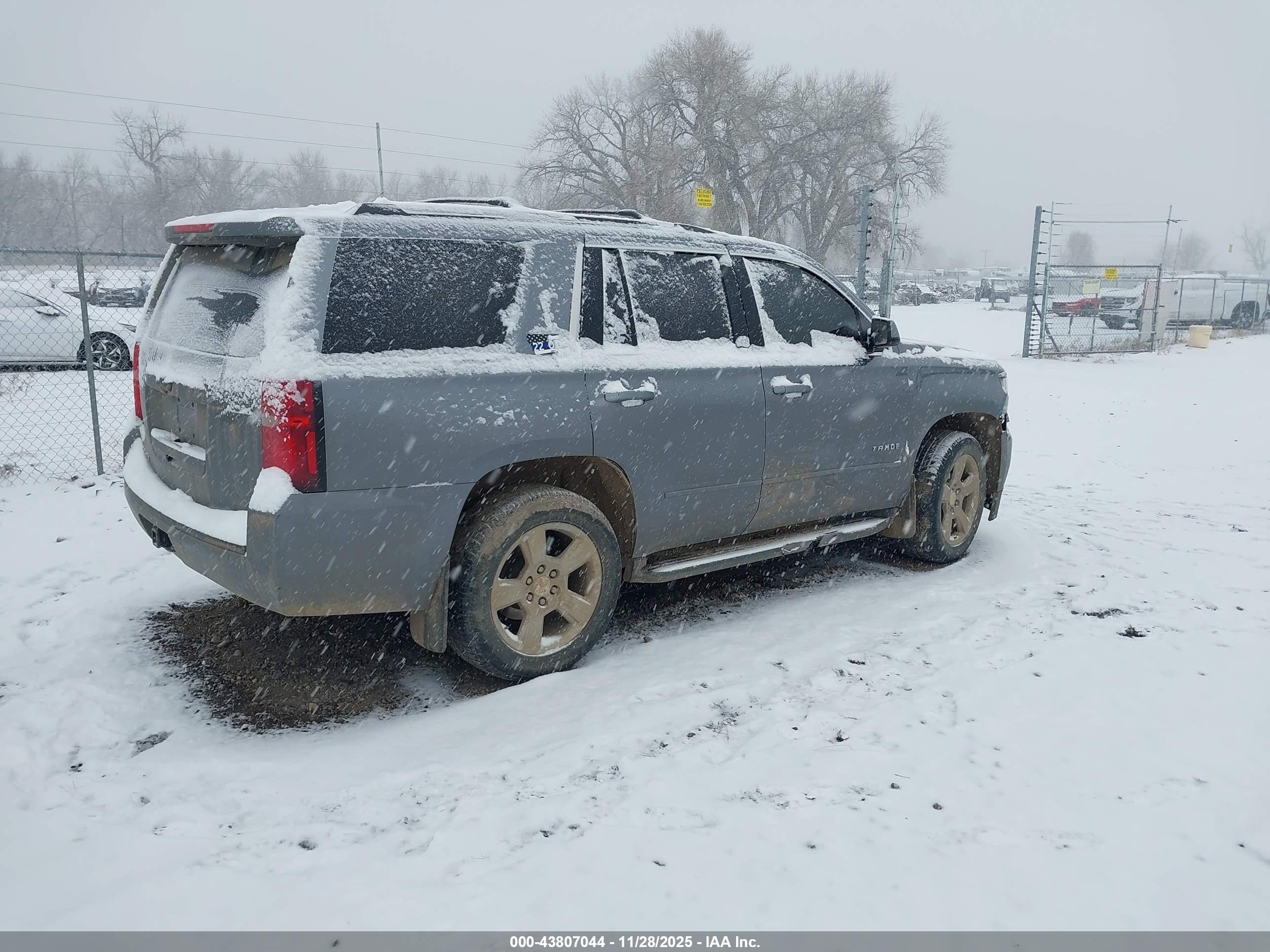 CHEVROLET TAHOE image 4