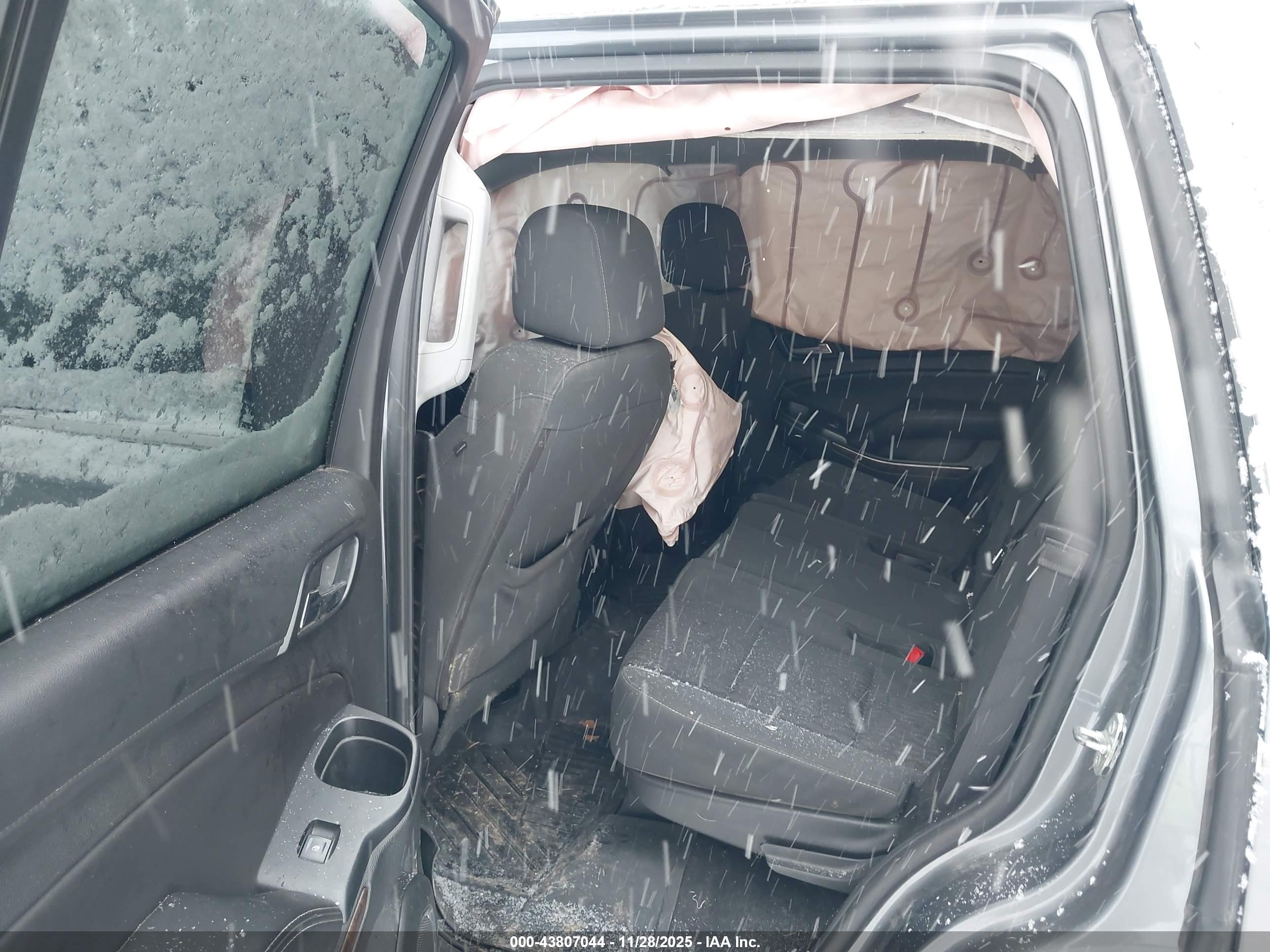 CHEVROLET TAHOE image 8