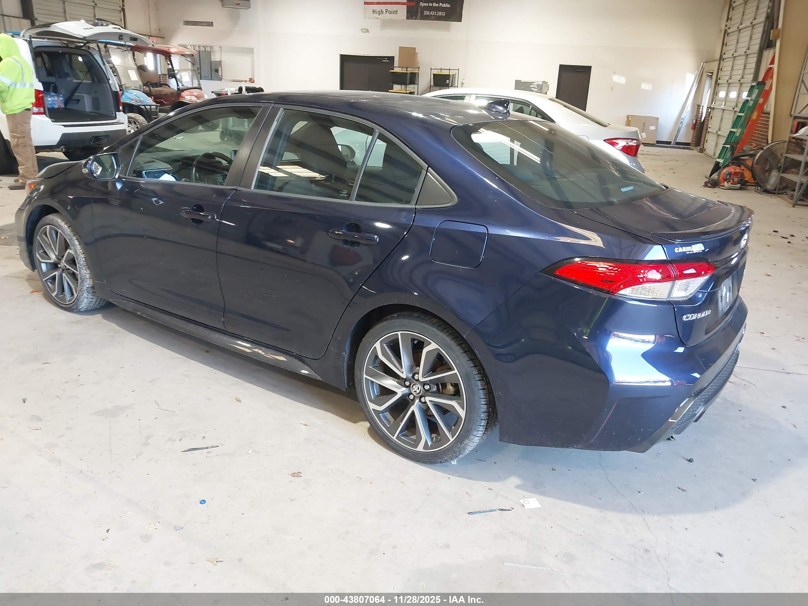 TOYOTA COROLLA image 3