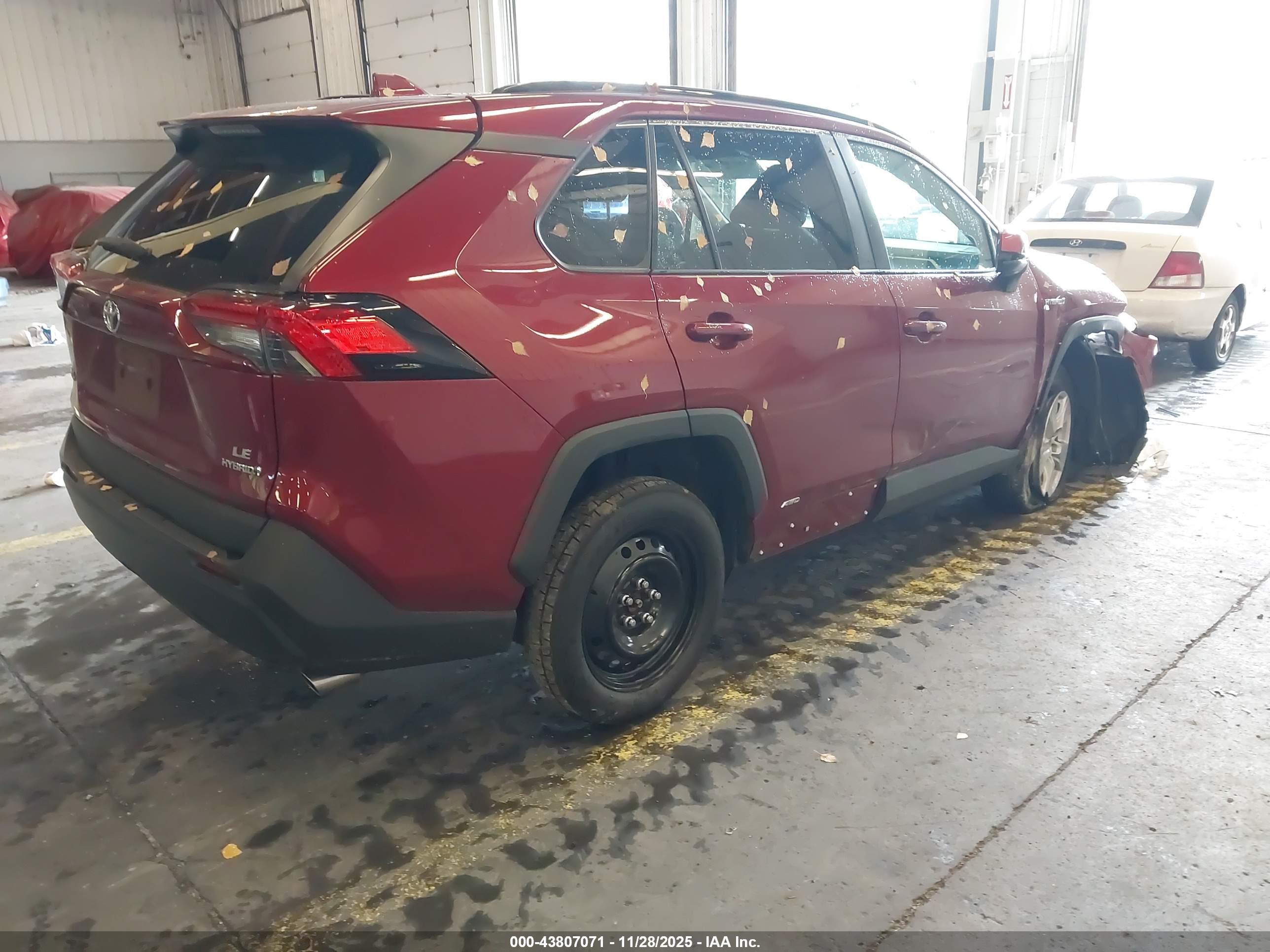 TOYOTA RAV4 image 4