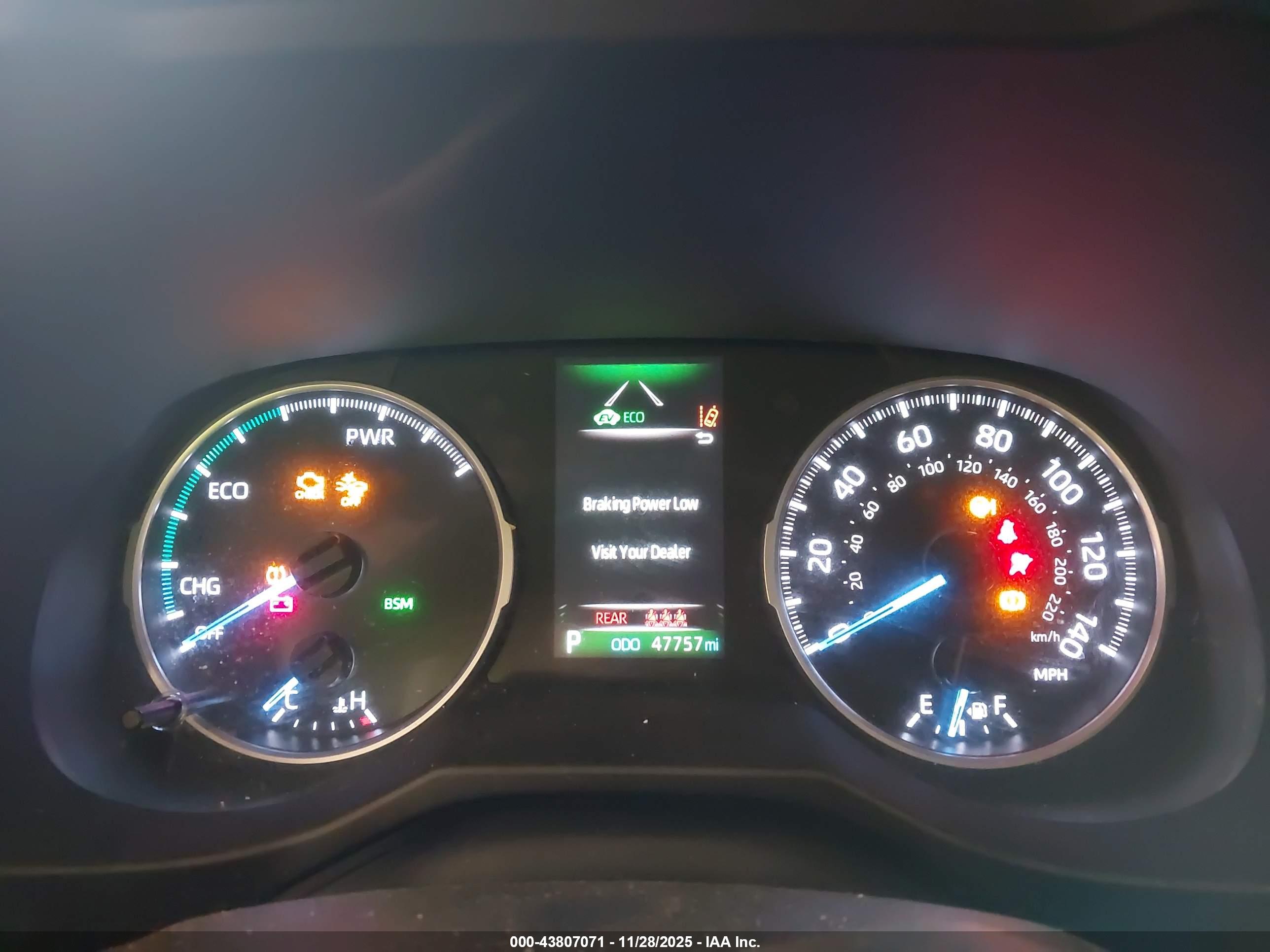 TOYOTA RAV4 image 7