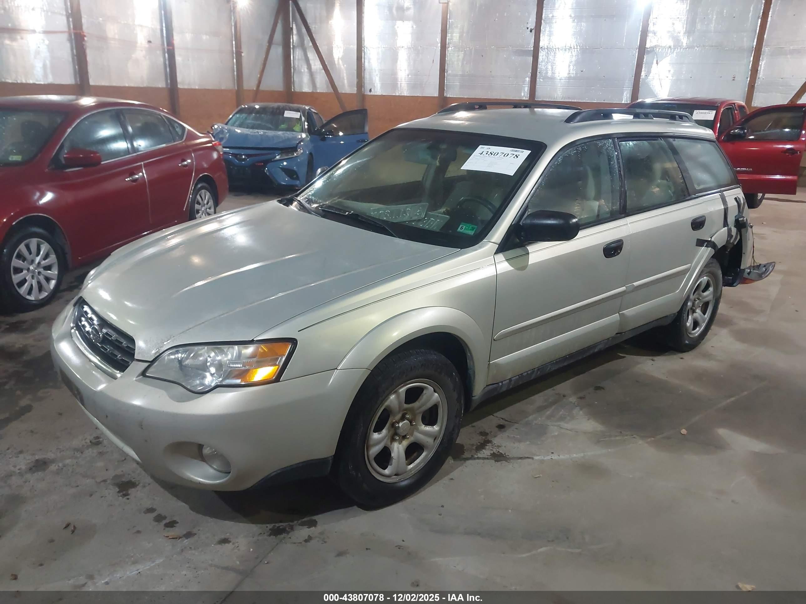 SUBARU OUTBACK image 2
