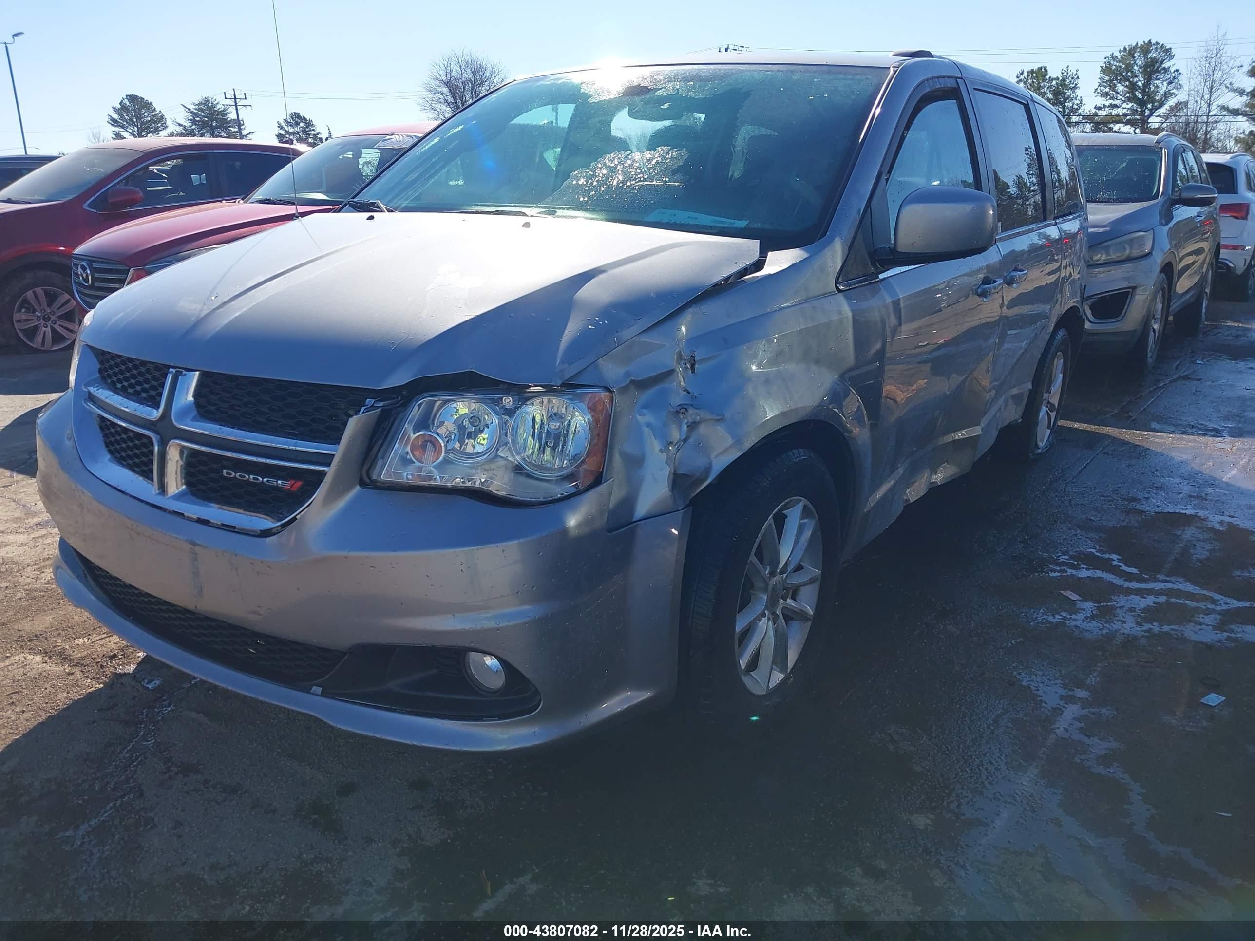 DODGE GRAND image 2