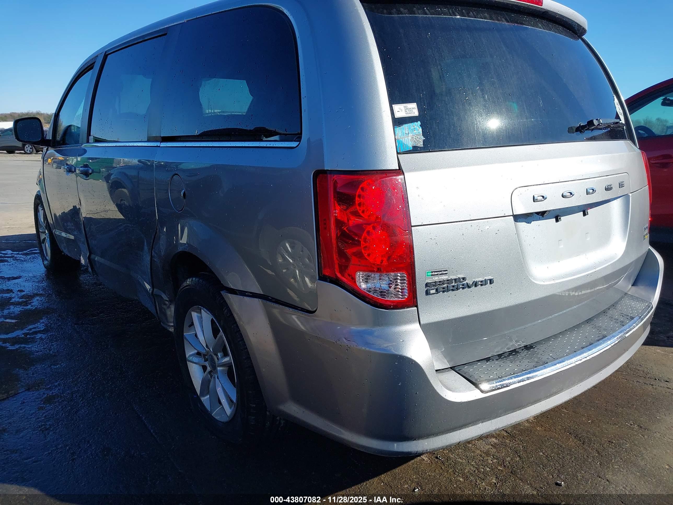 DODGE GRAND image 3