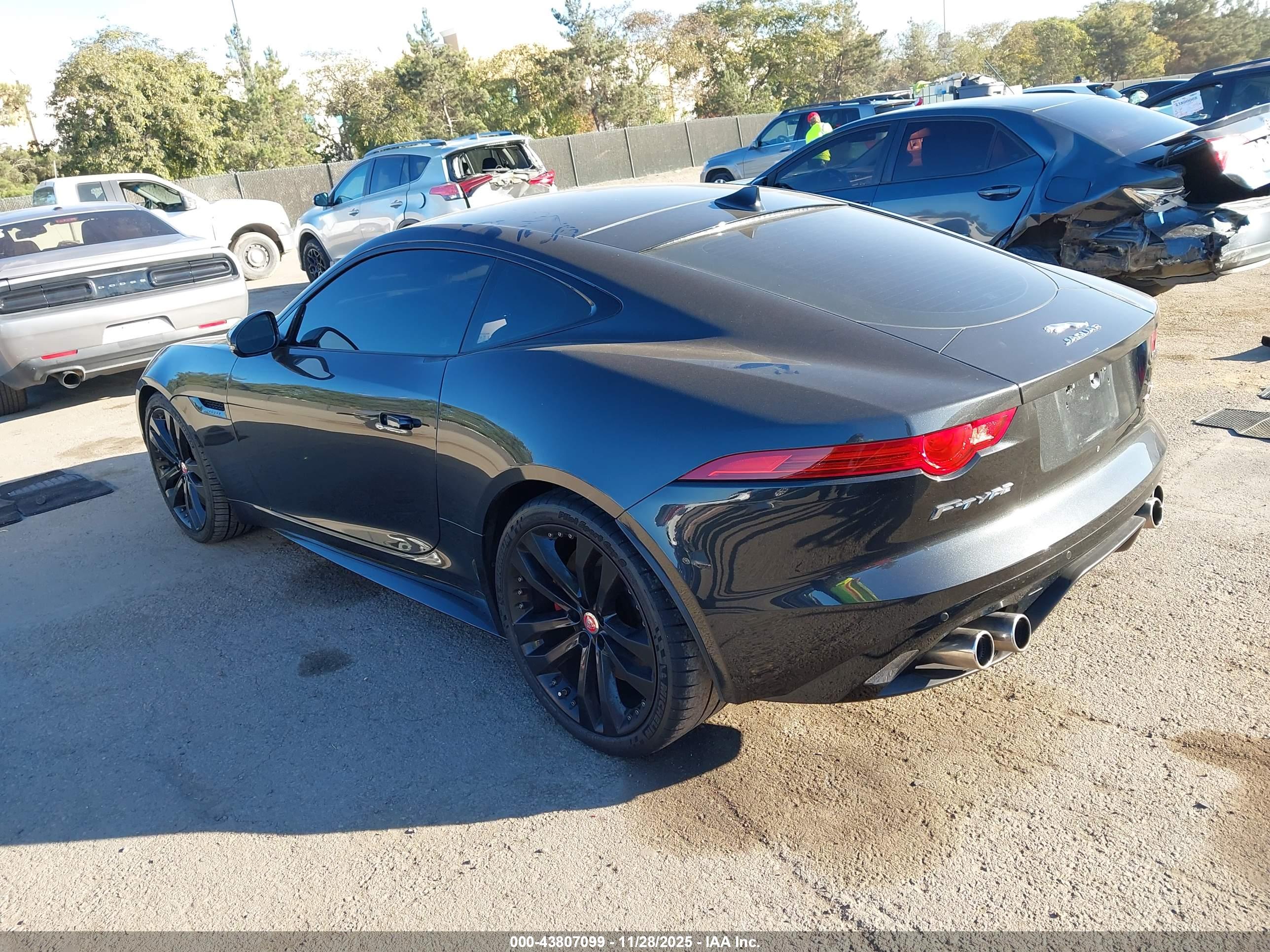 JAGUAR F-TYPE image 3