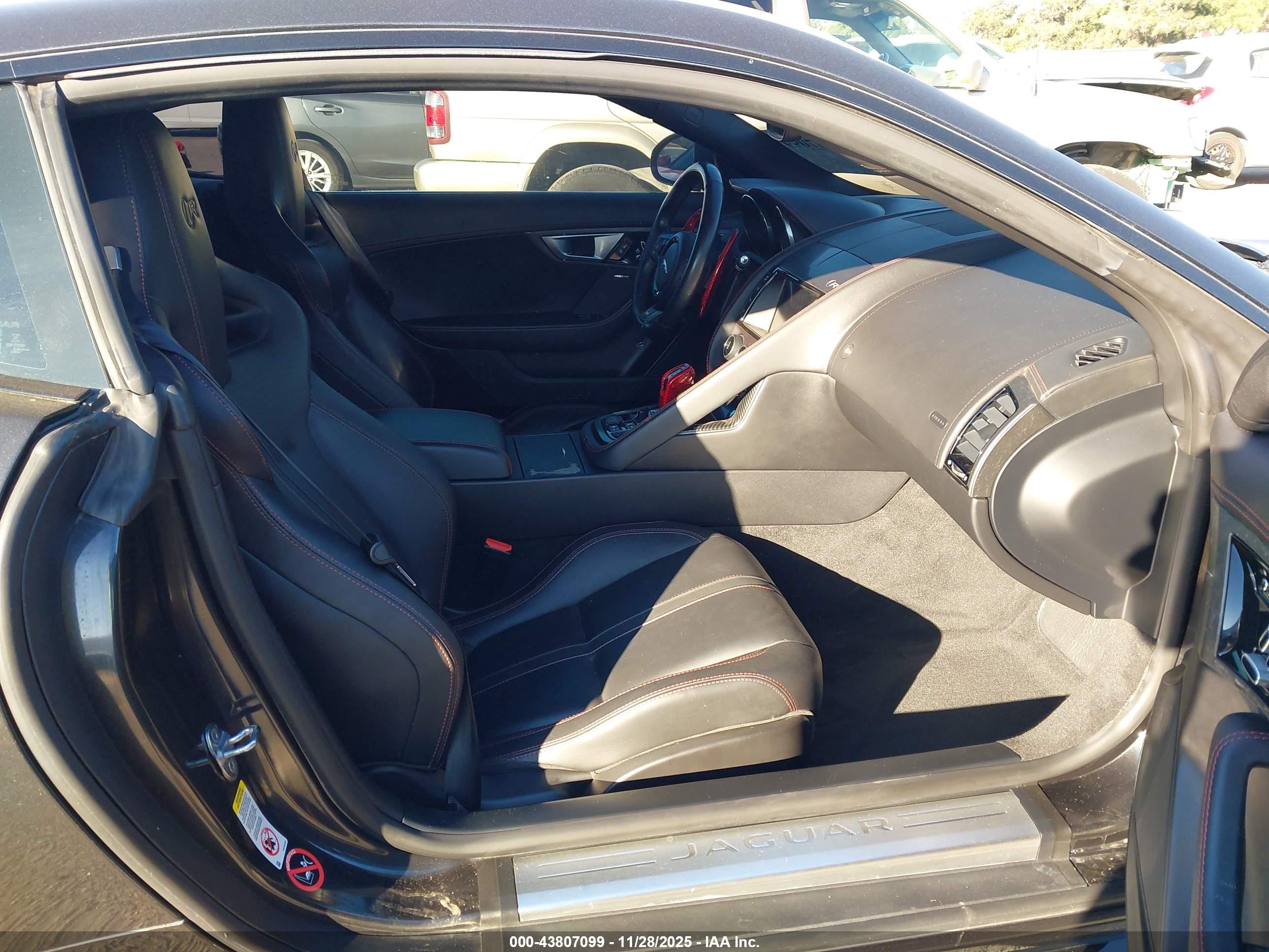 JAGUAR F-TYPE image 5