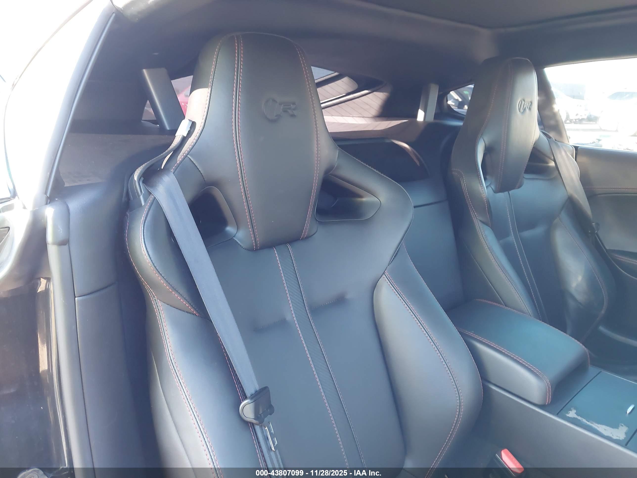 JAGUAR F-TYPE image 8