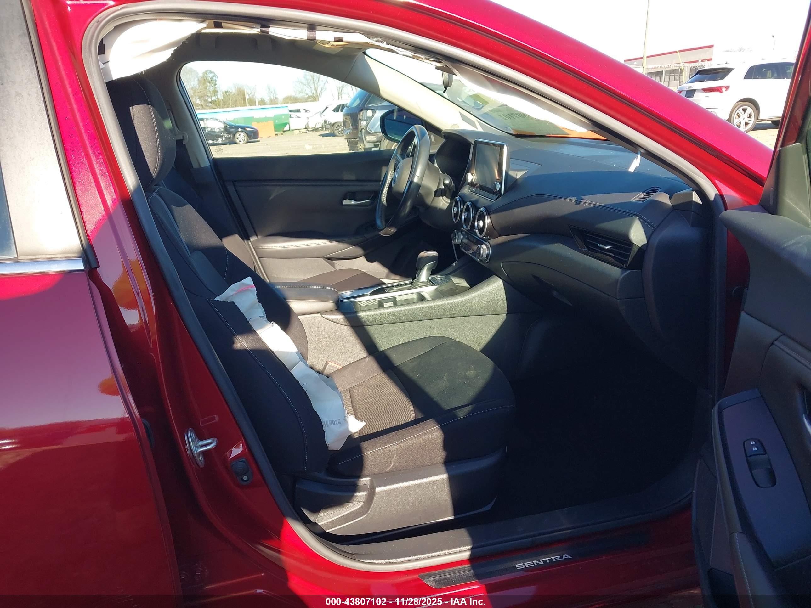 NISSAN SENTRA image 5
