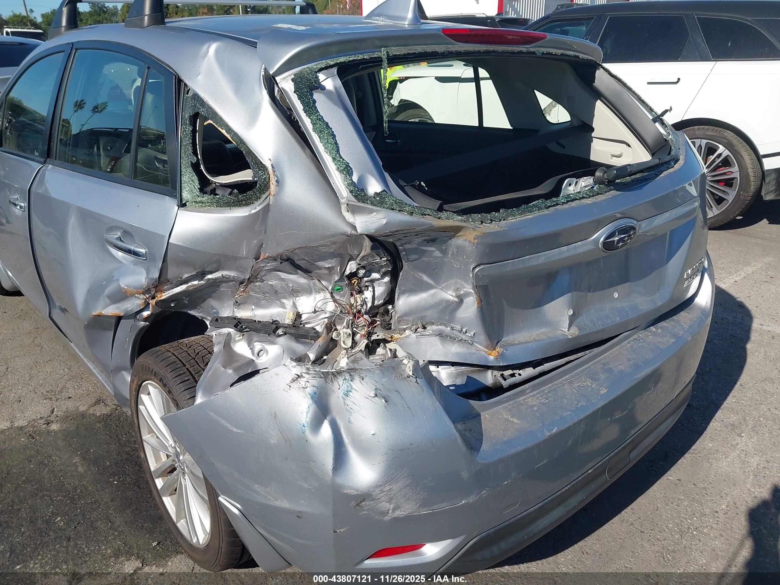 SUBARU IMPREZA image 6