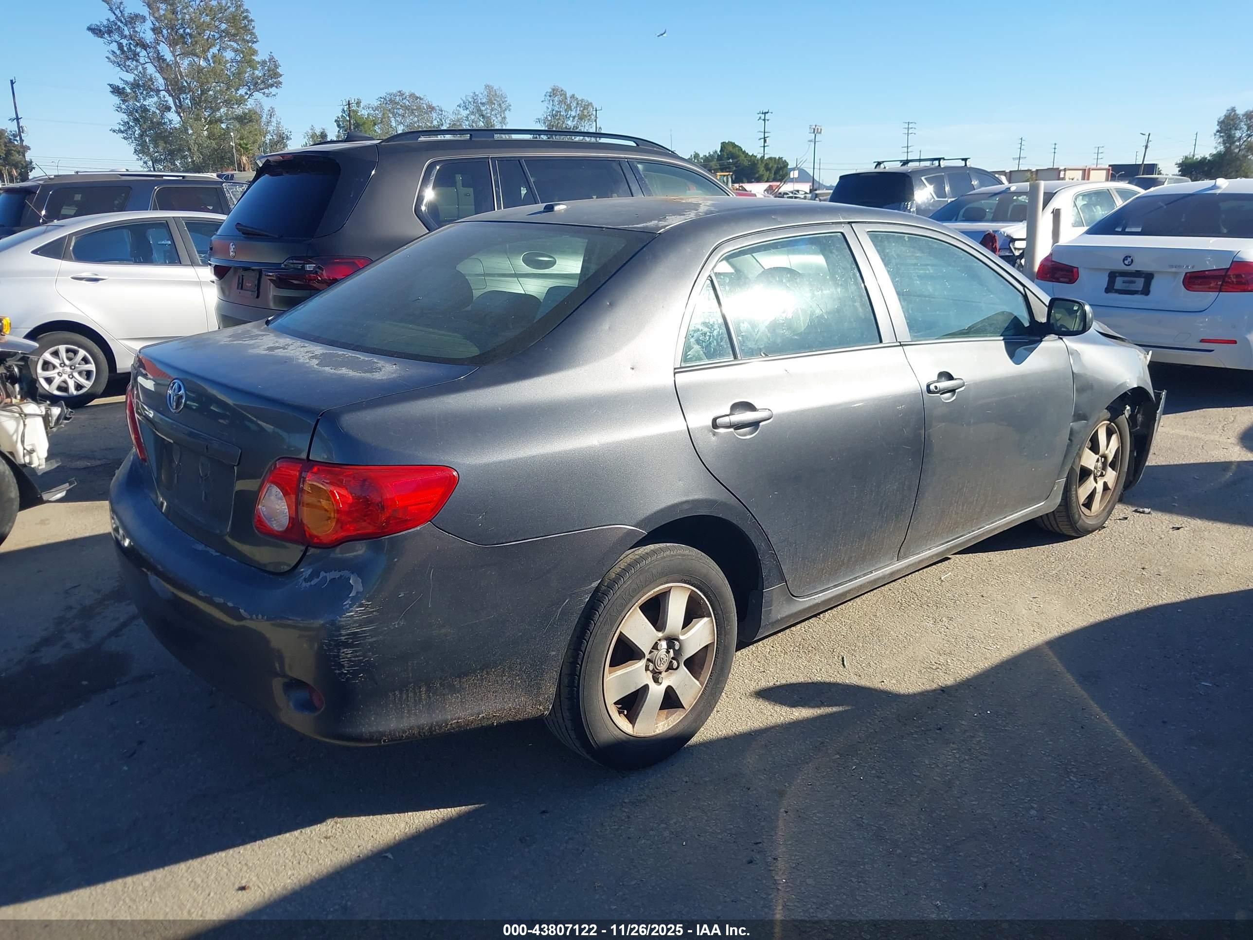 TOYOTA COROLLA image 4