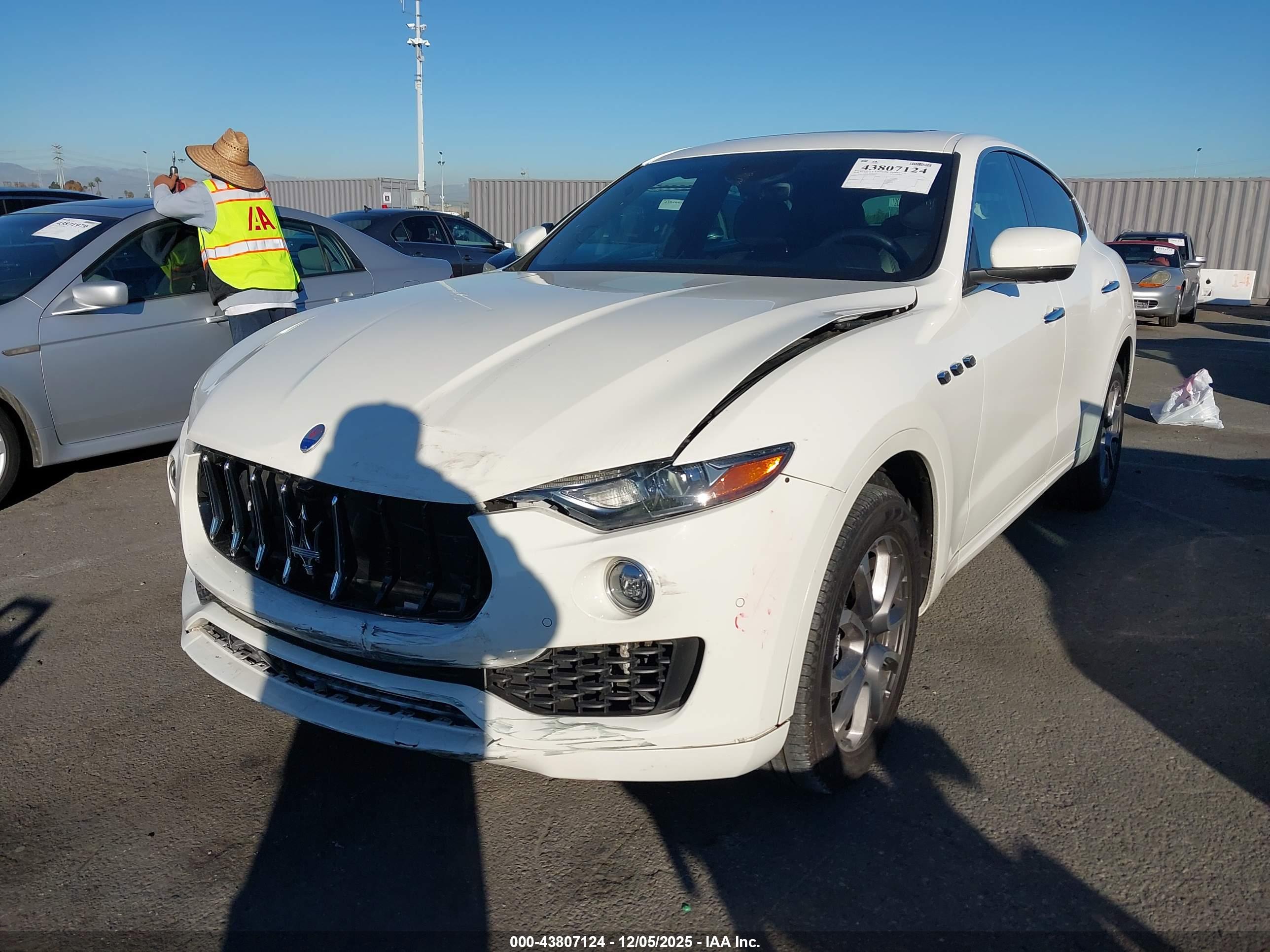 MASERATI LEVANTE image 2