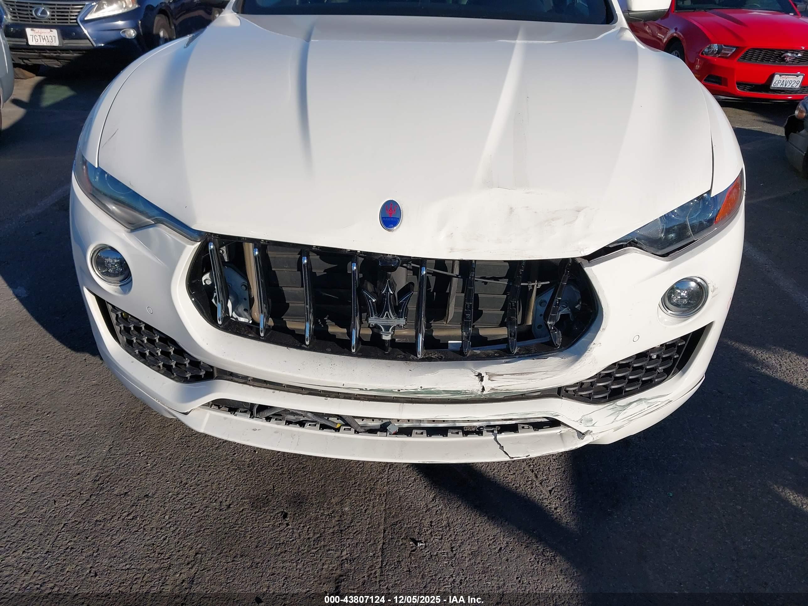 MASERATI LEVANTE image 6