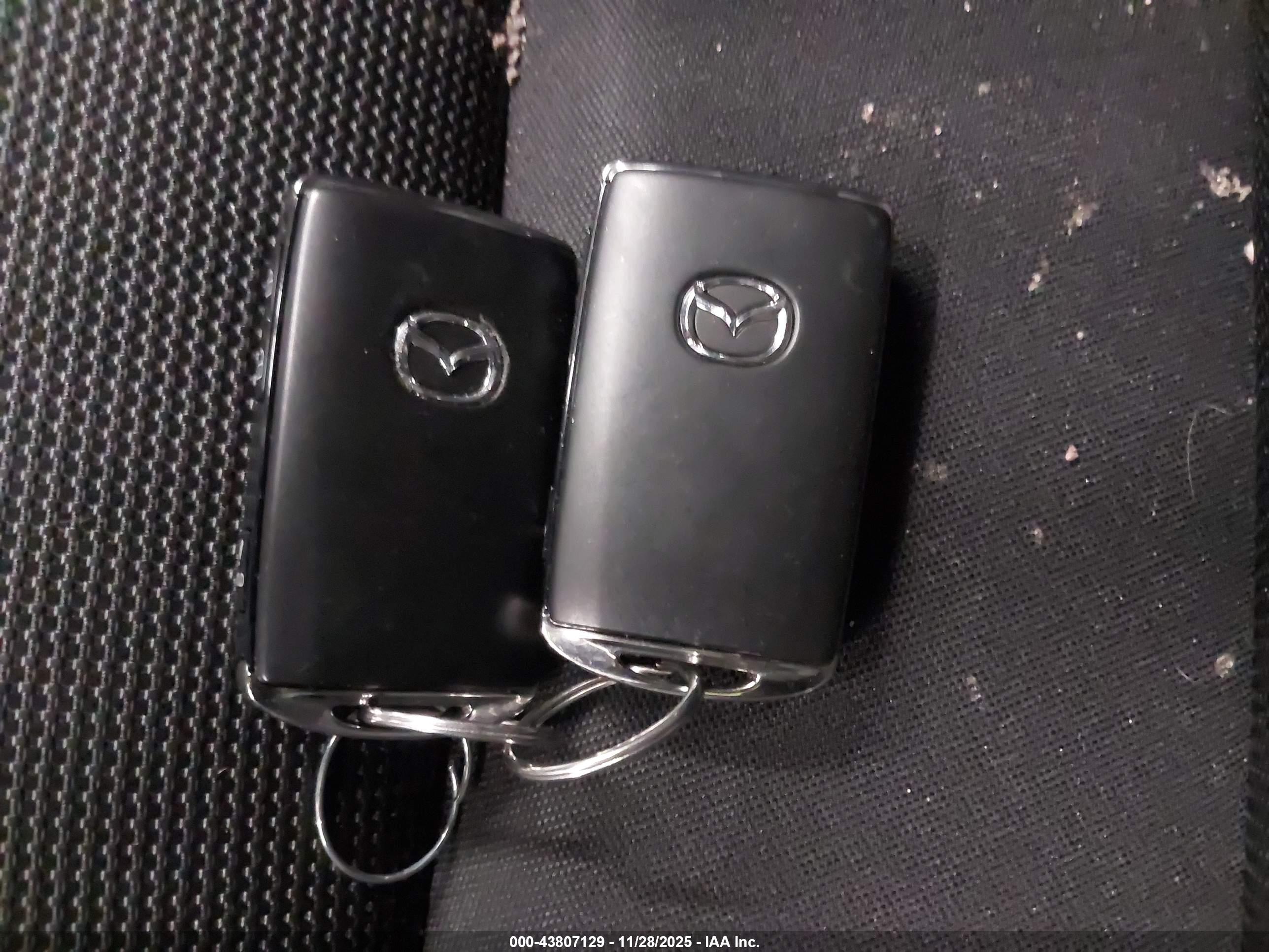 MAZDA CX-30 image 11