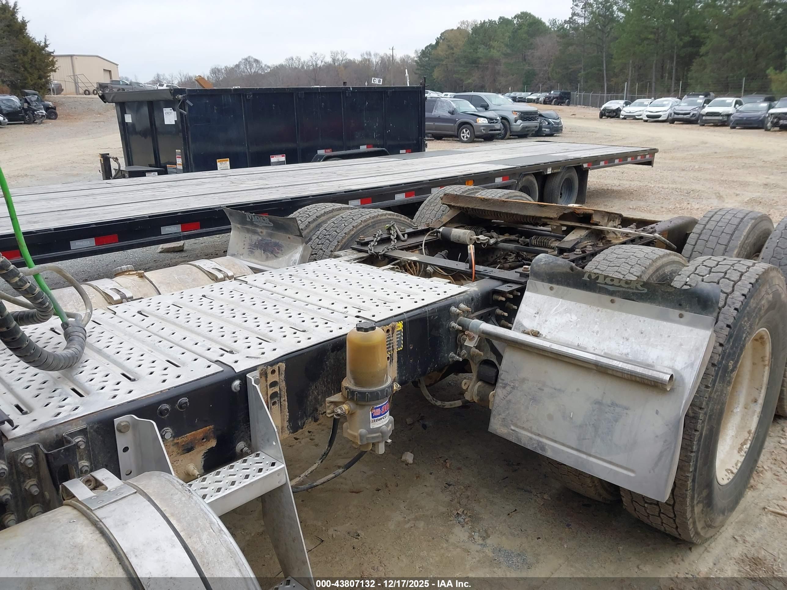 MACK 600 image 7