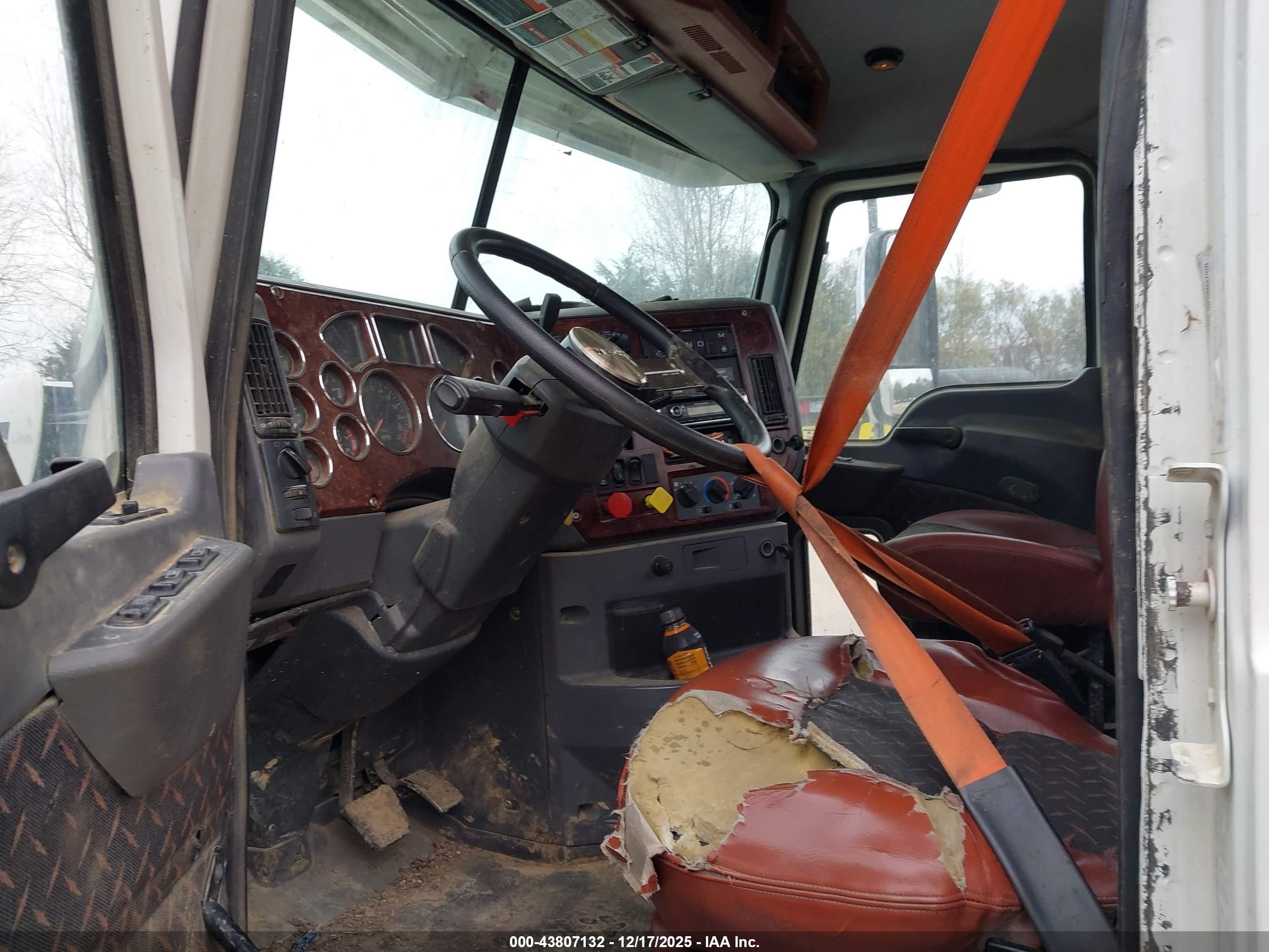 MACK 600 image 8