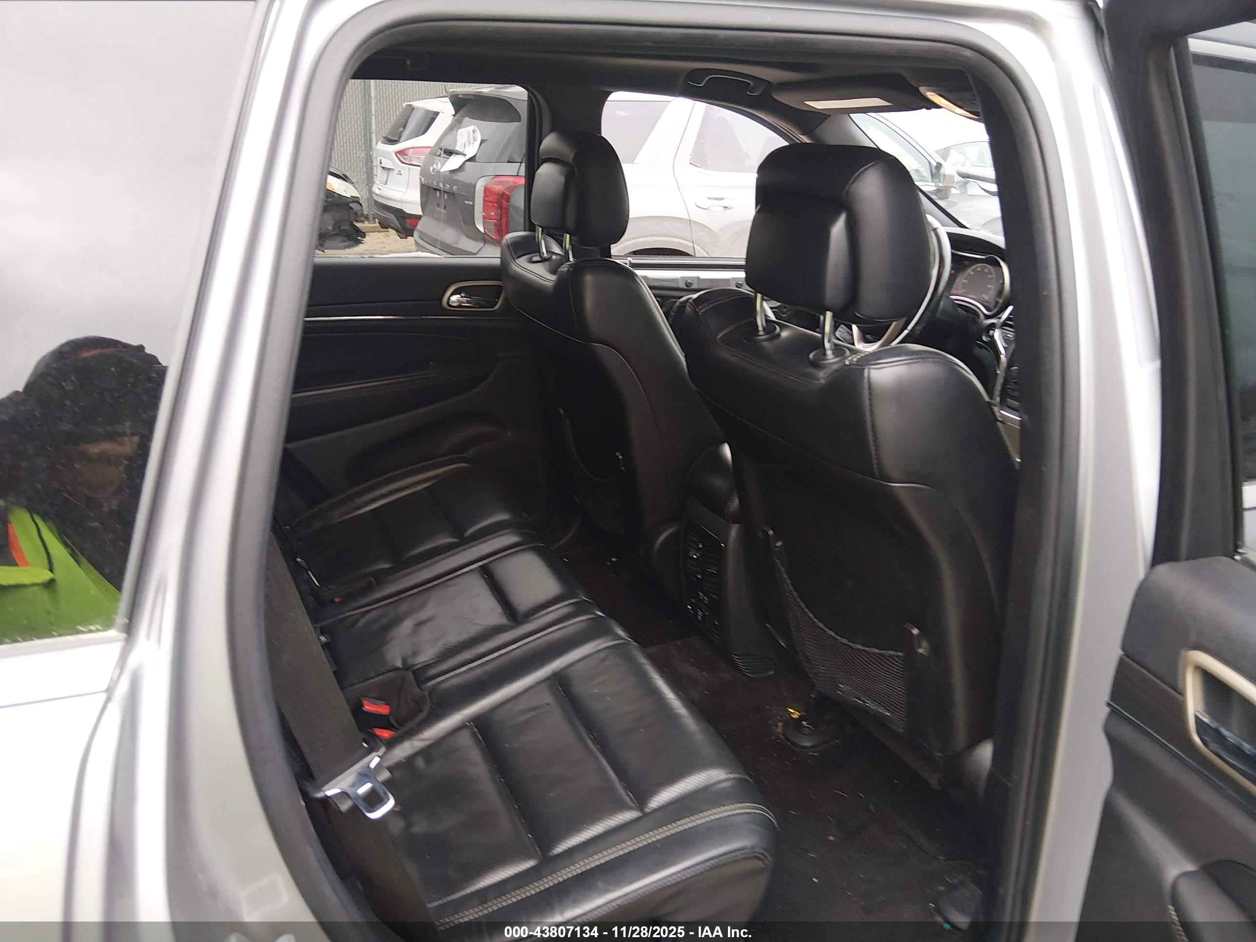 JEEP GRAND image 8