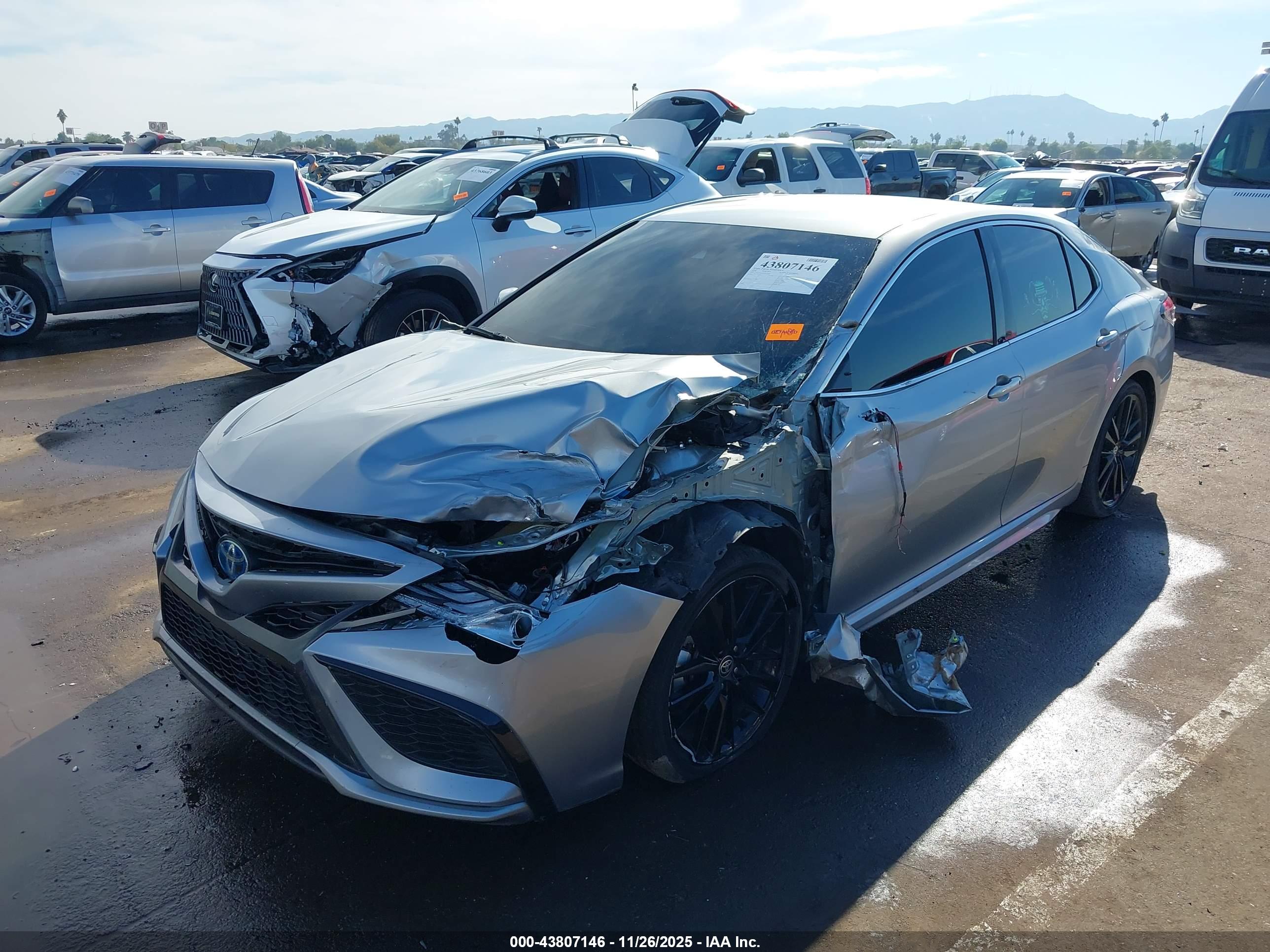 TOYOTA CAMRY image 2
