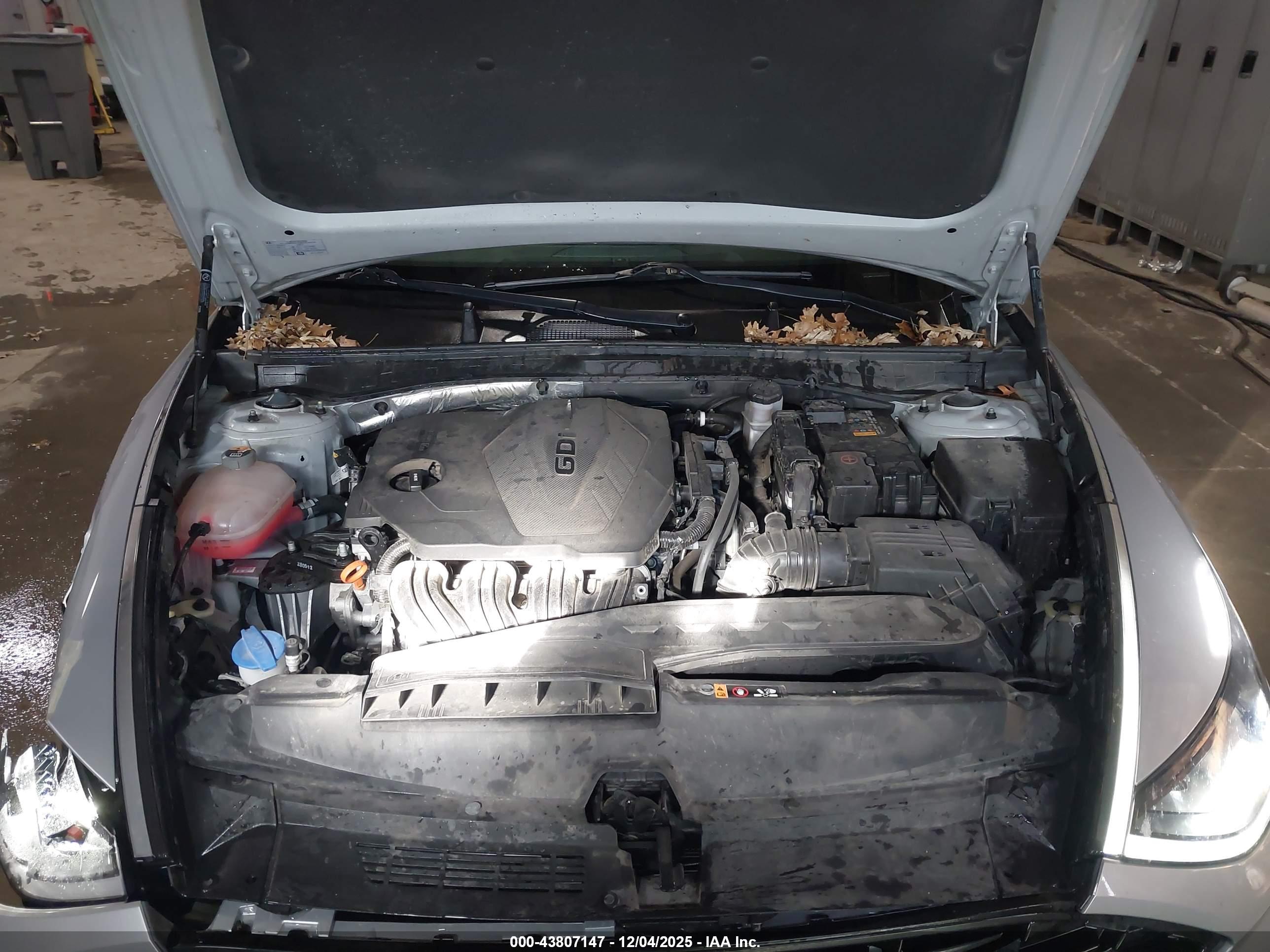 HYUNDAI SONATA image 10