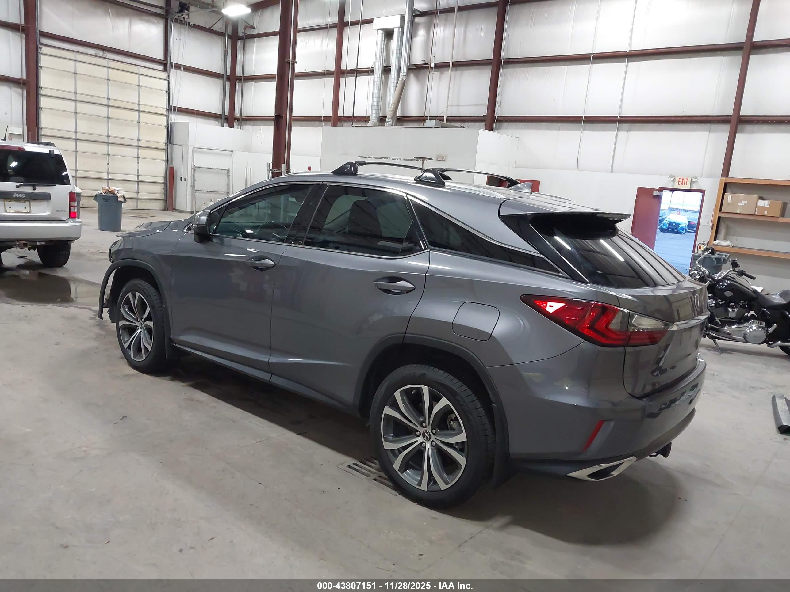 LEXUS RX image 3