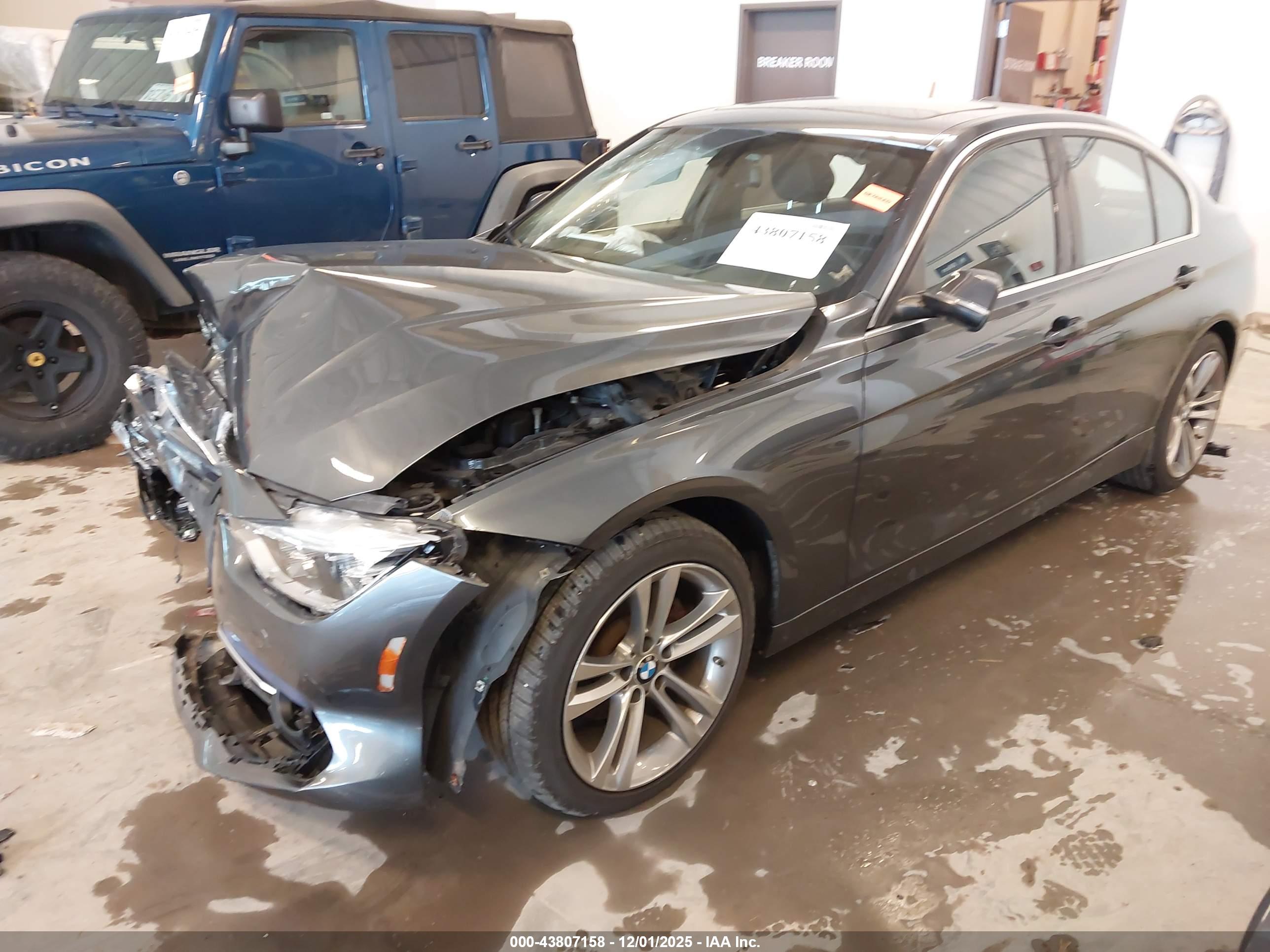 BMW 330I image 2