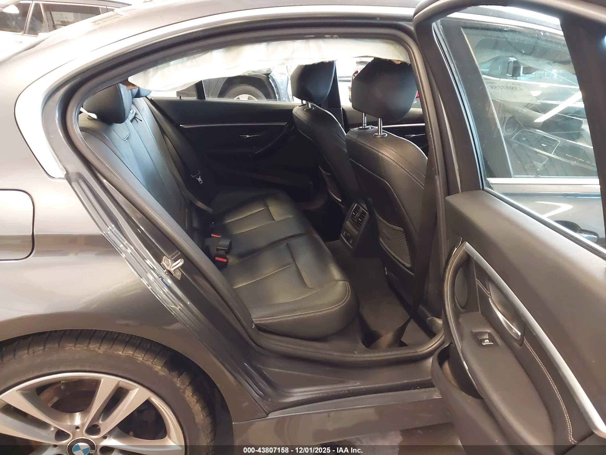 BMW 330I image 8