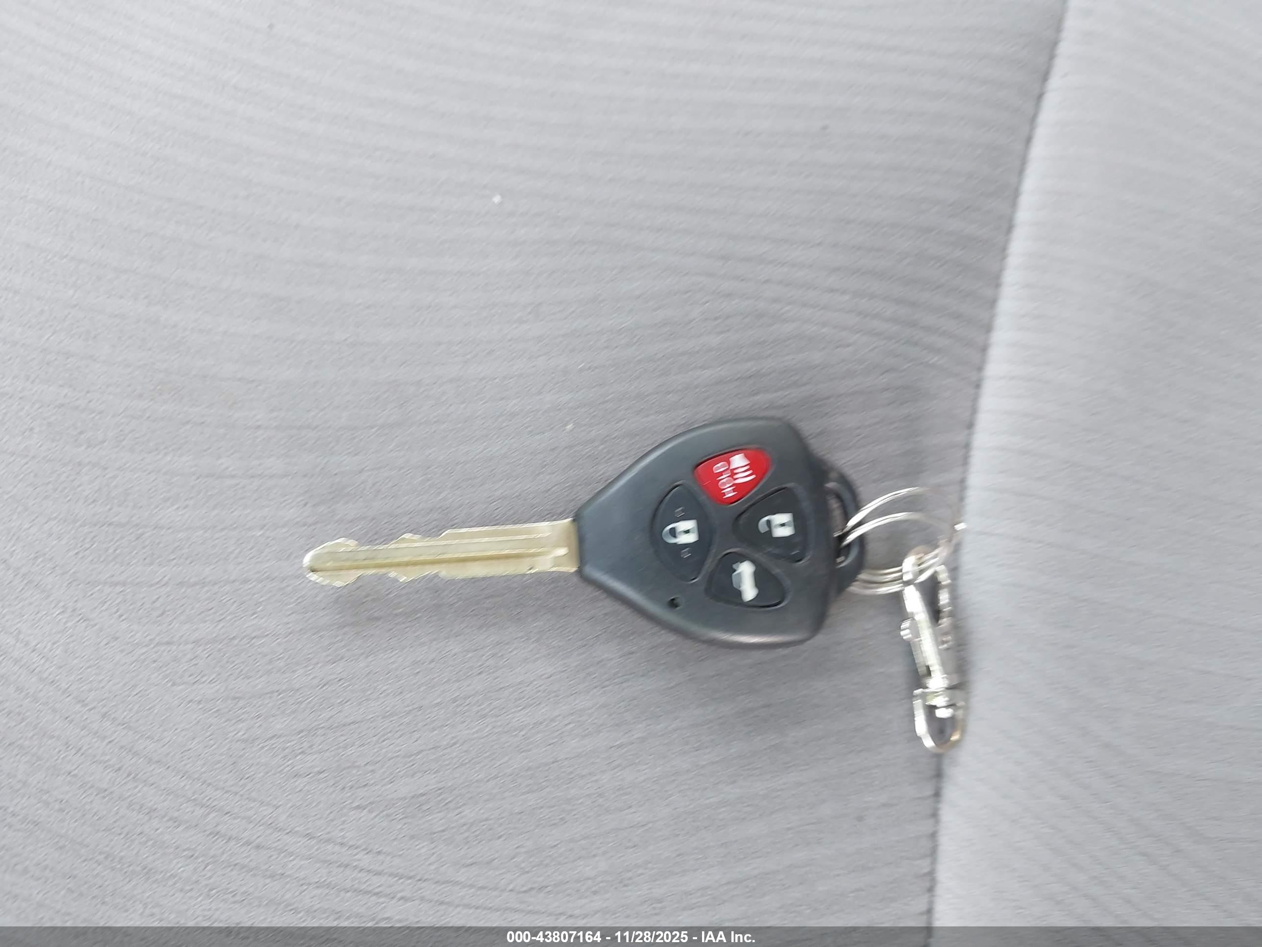 TOYOTA COROLLA image 11