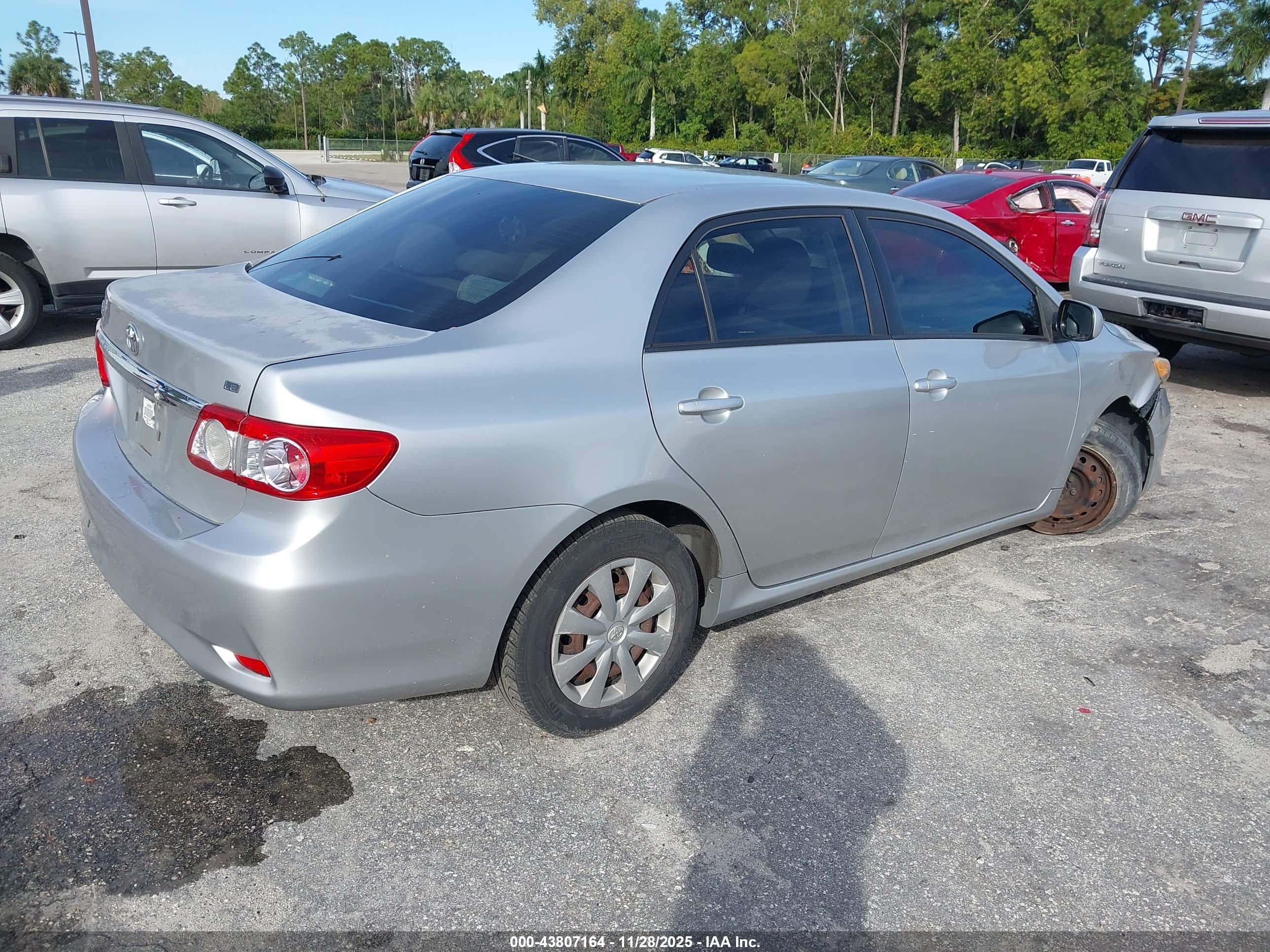 TOYOTA COROLLA image 4