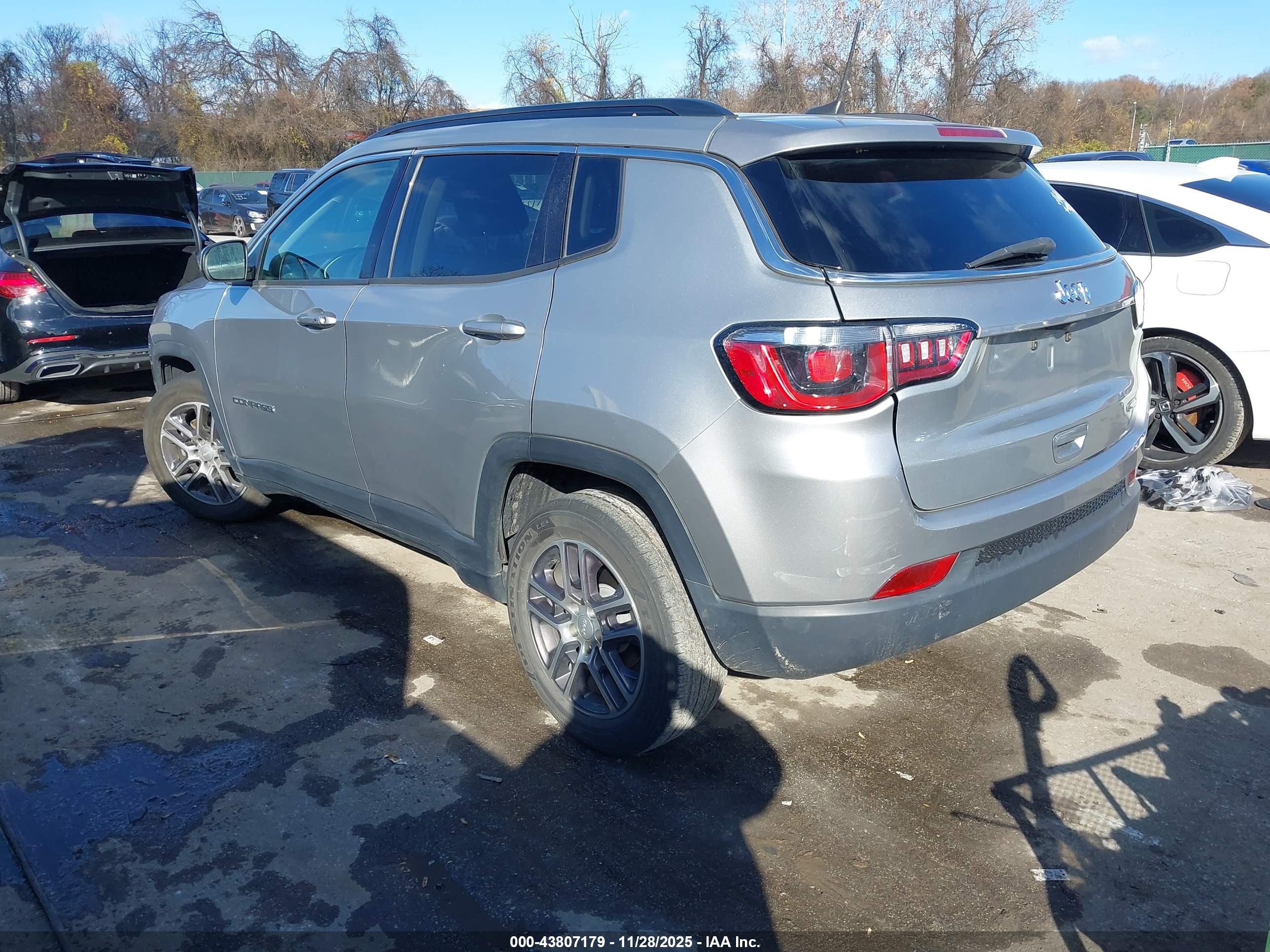 JEEP COMPASS image 3